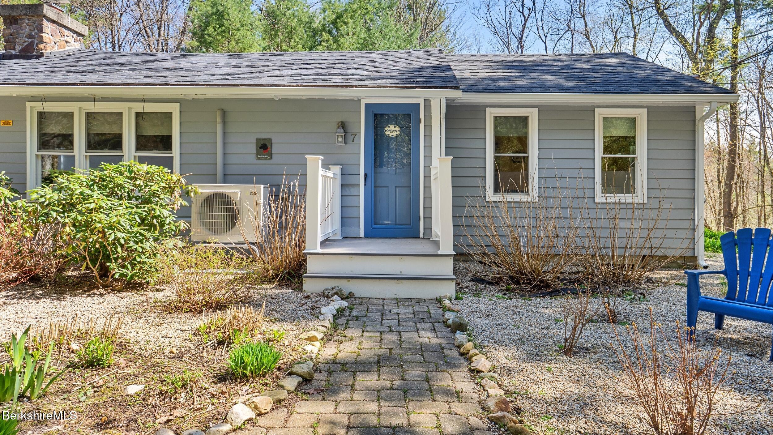 7 Lake Buel Rd