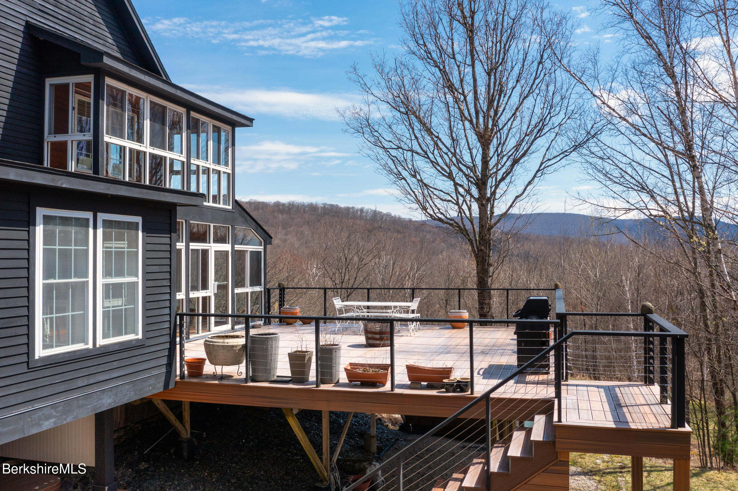 400 Rathbun Rd
