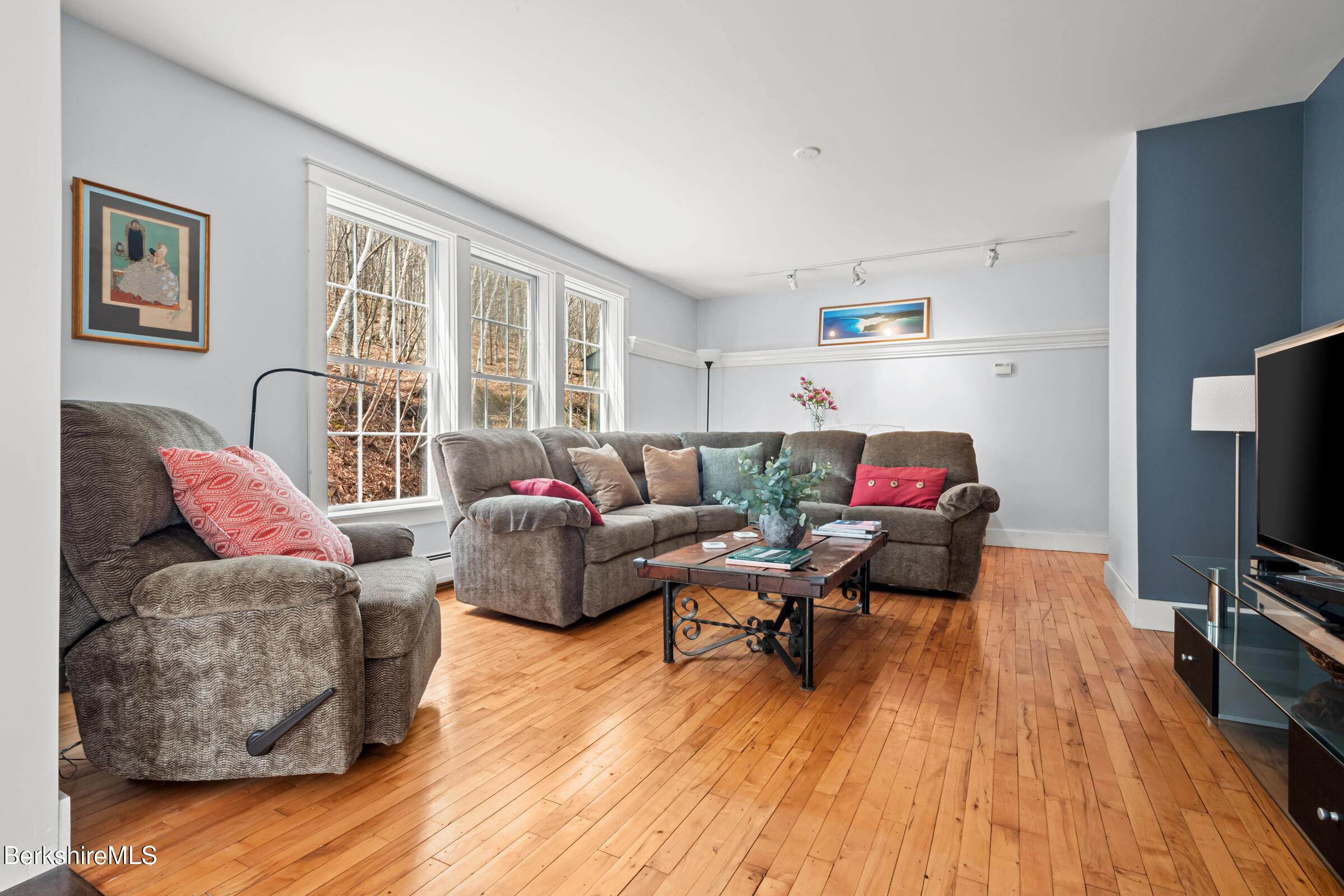 400 Rathbun Rd