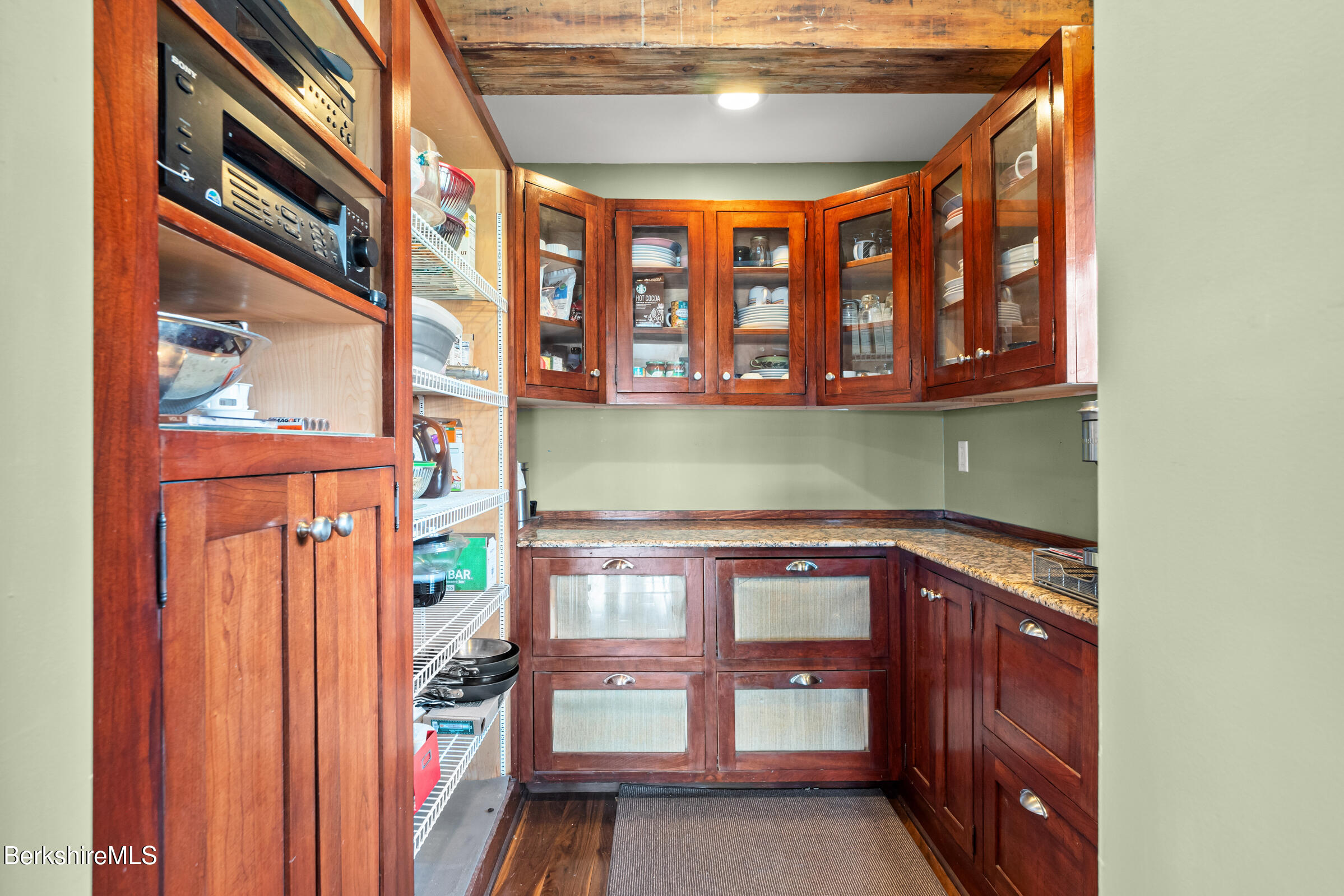 400 Rathbun Rd