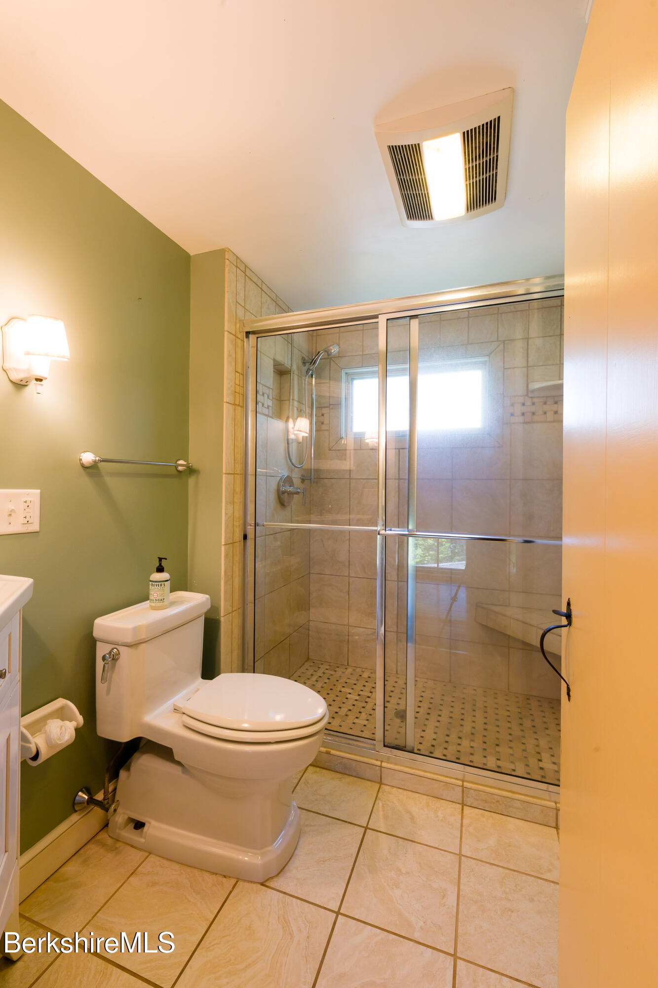 81 Elmwood Ave