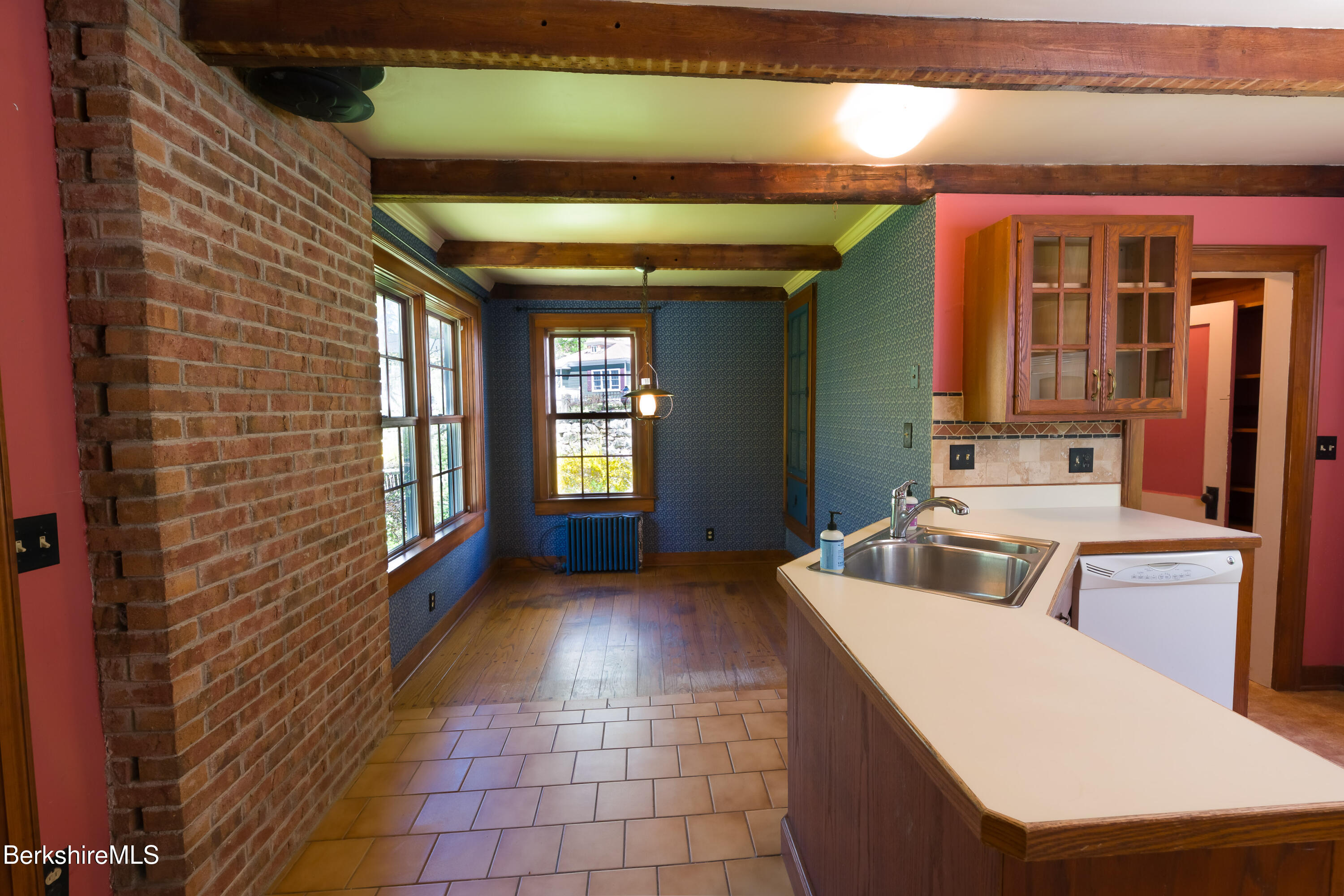 81 Elmwood Ave