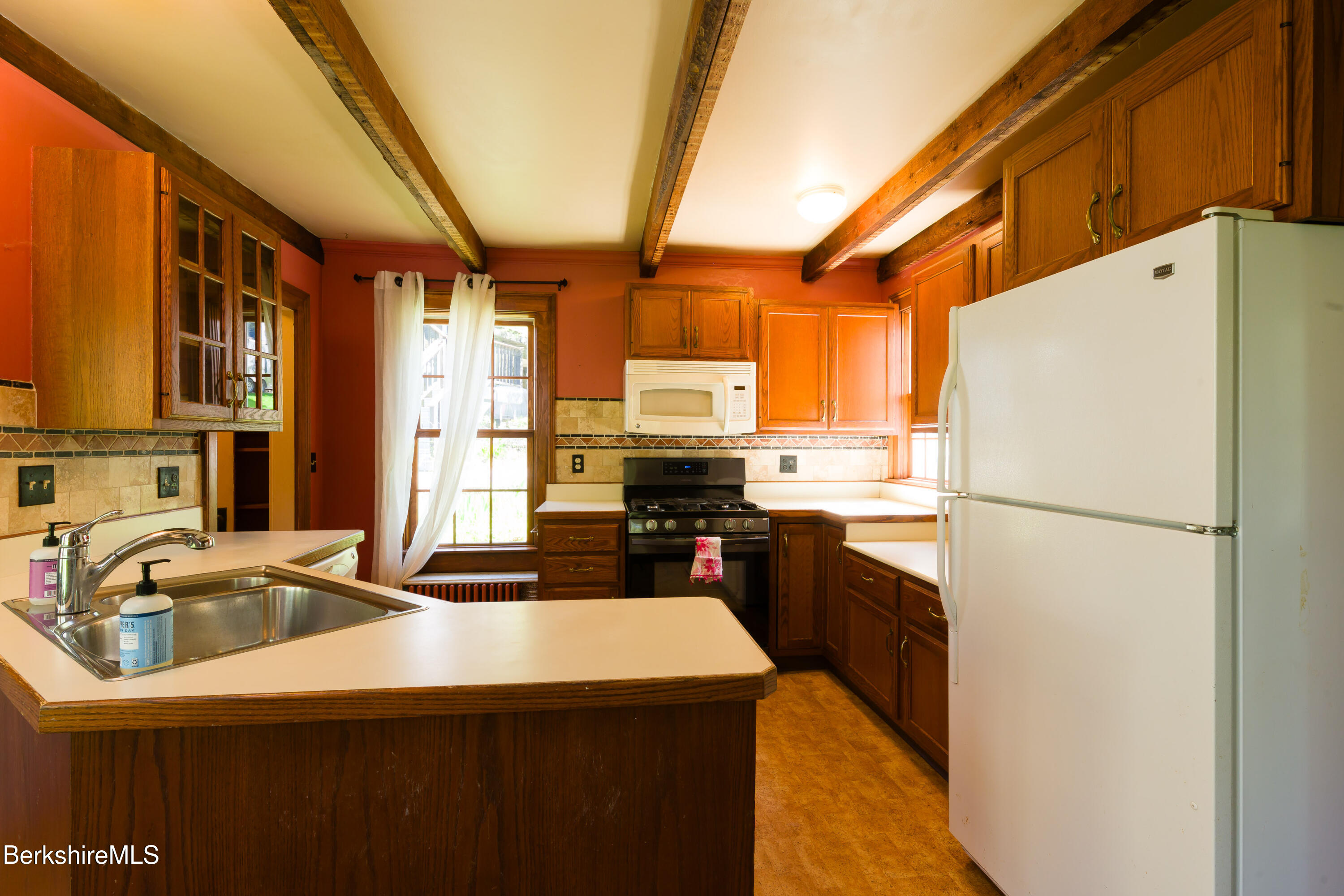 81 Elmwood Ave