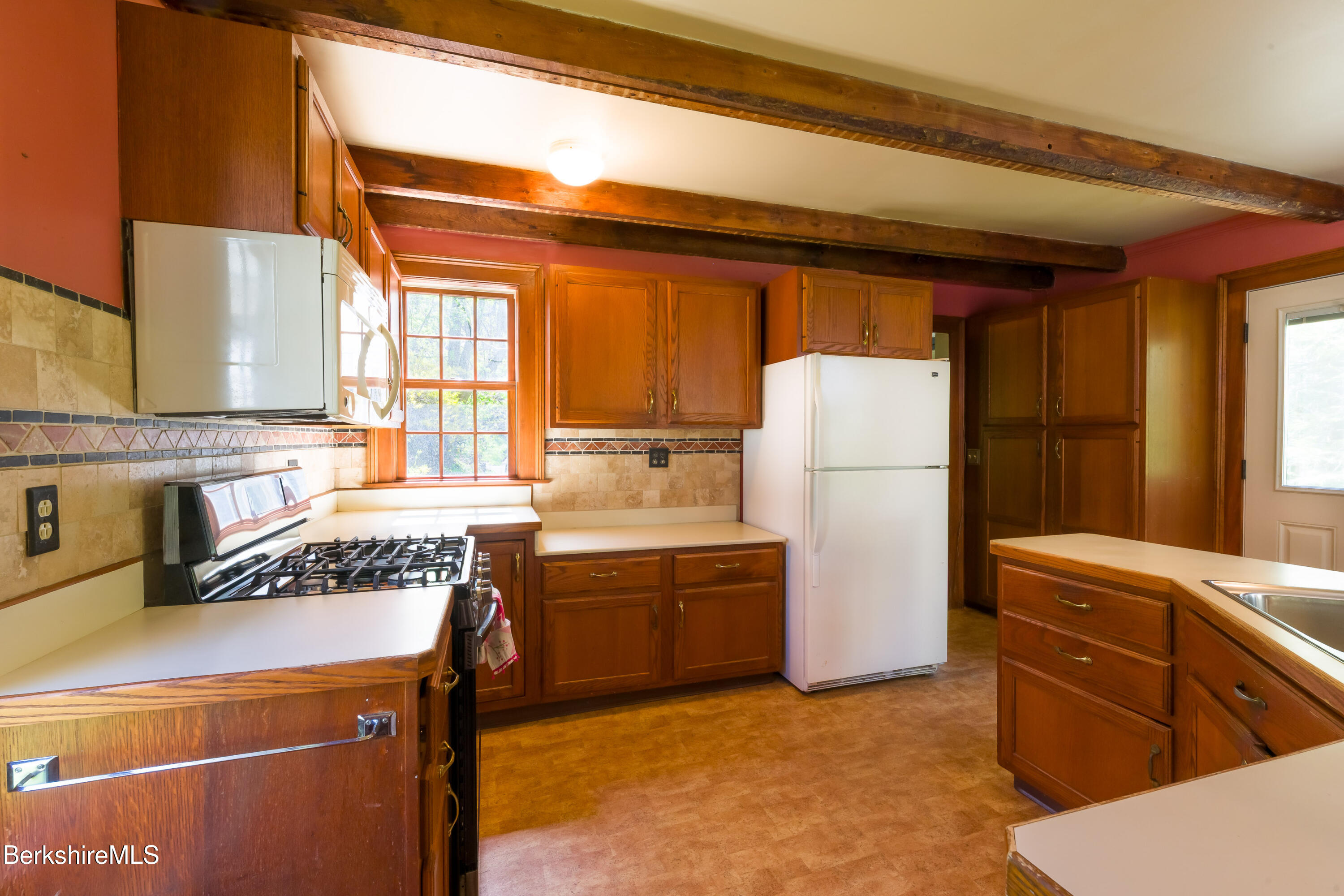 81 Elmwood Ave