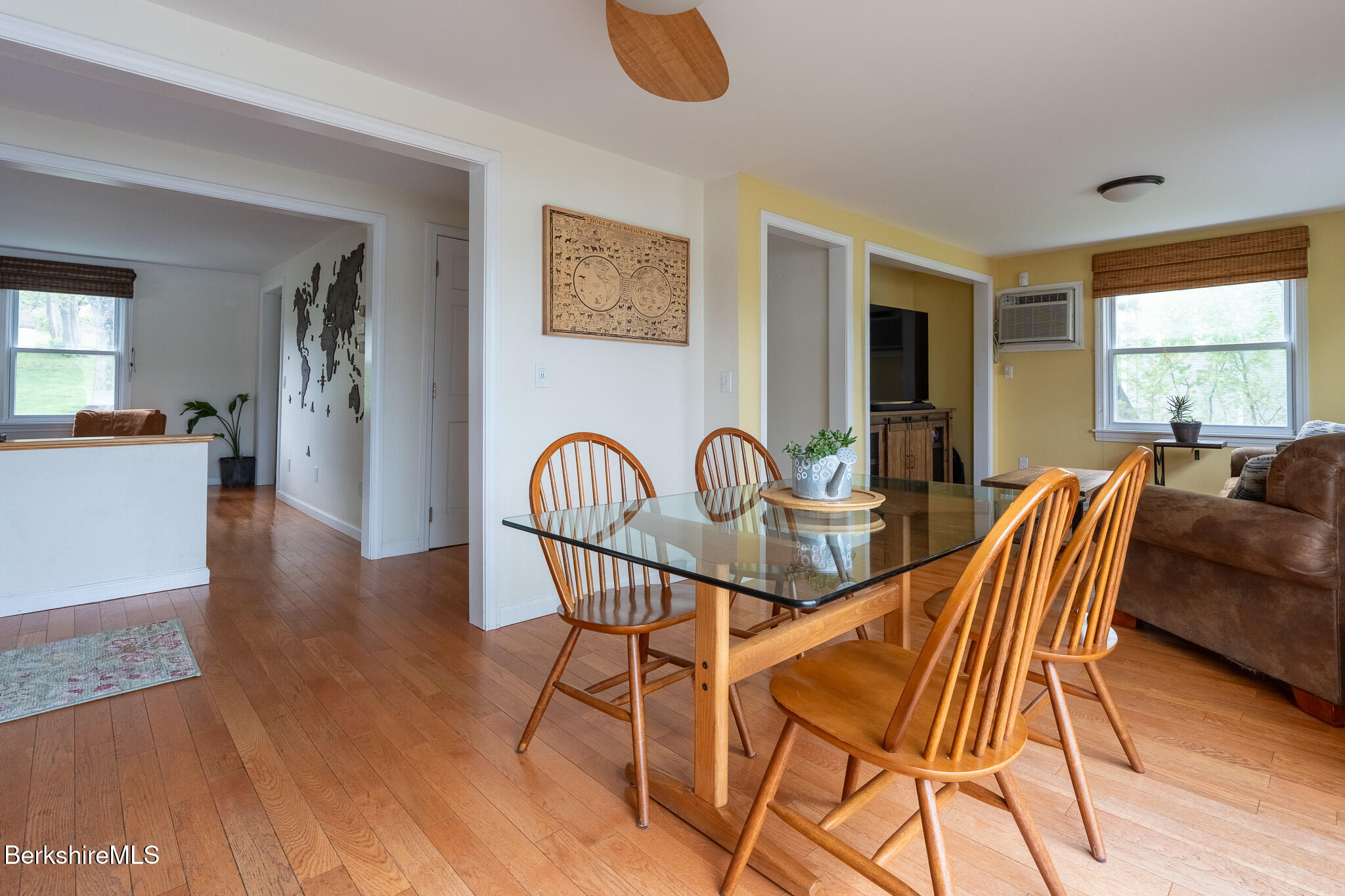 15 Sunrise St