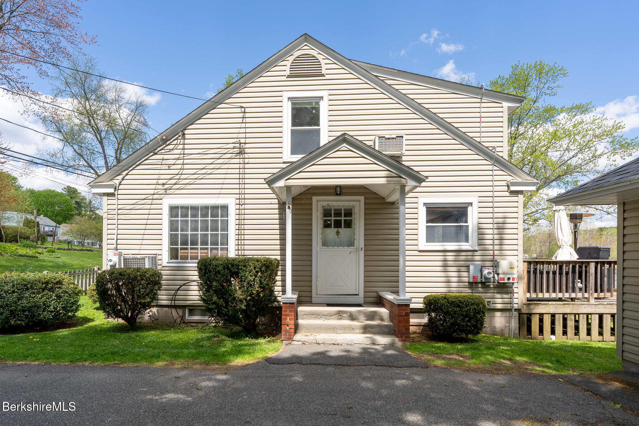 15 Sunrise St