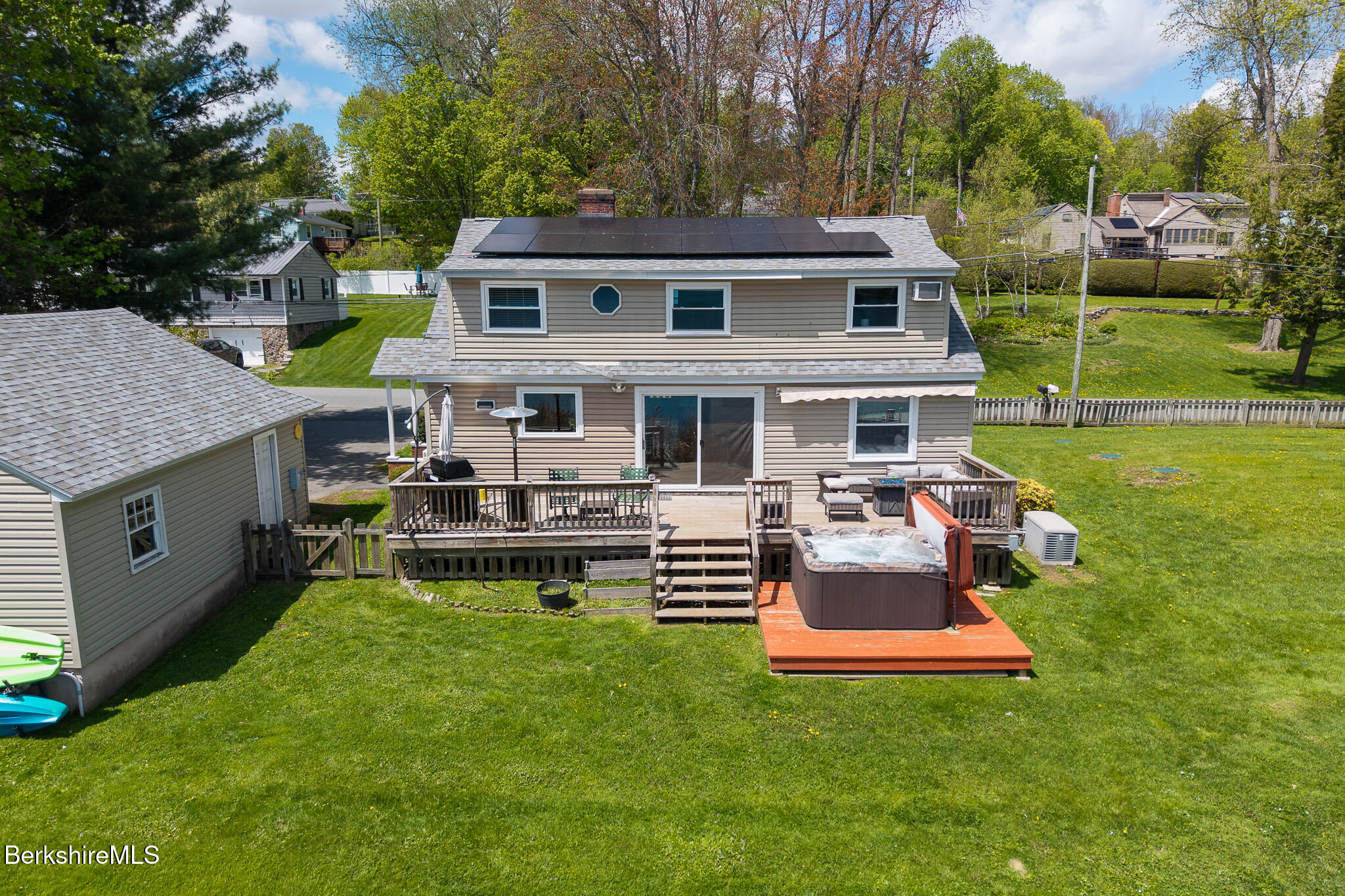 15 Sunrise St