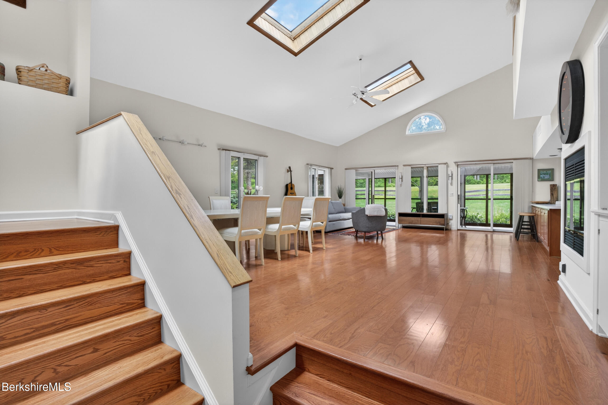 3 A Coldbrooke Dr