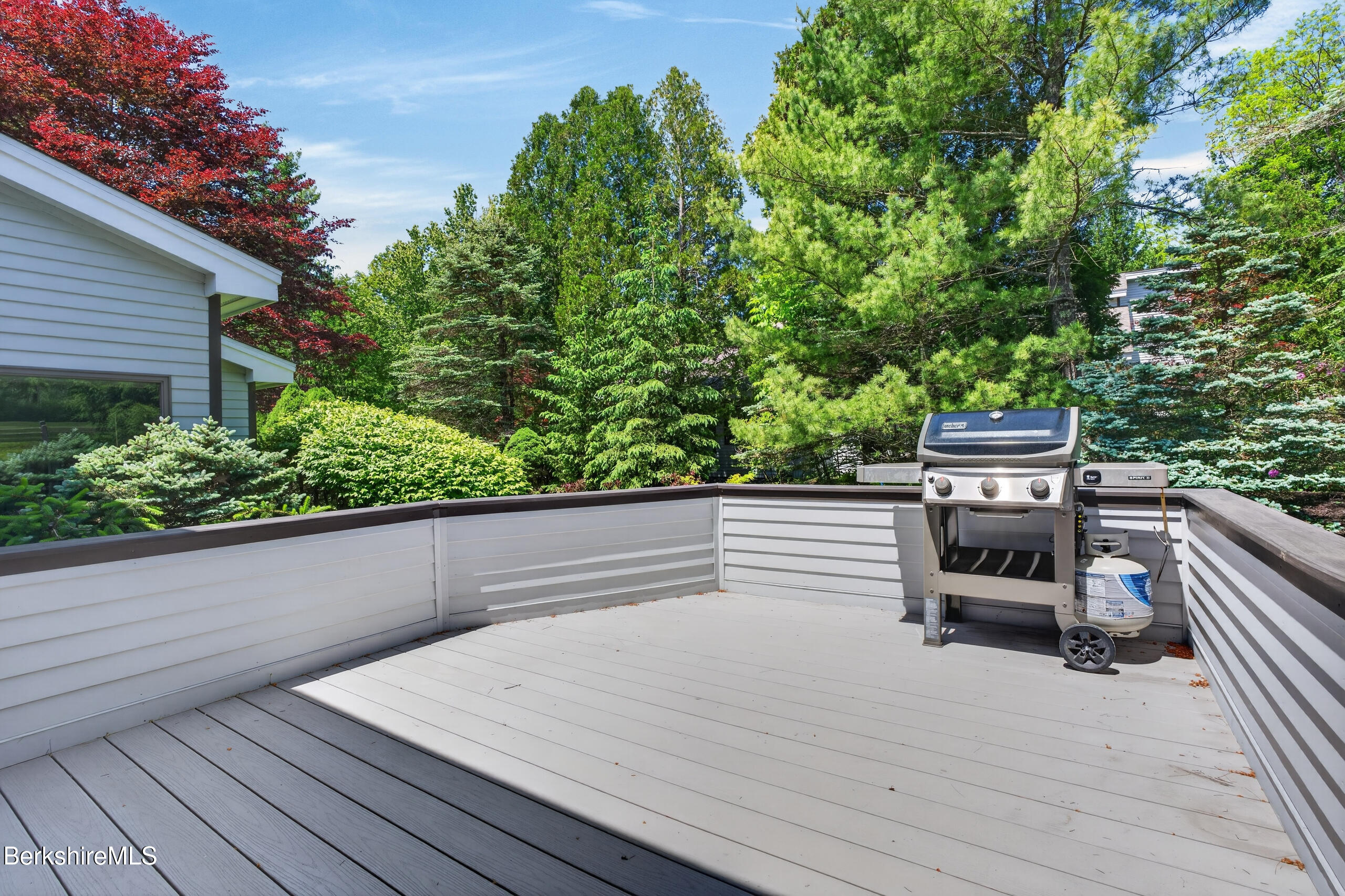 3 A Coldbrooke Dr