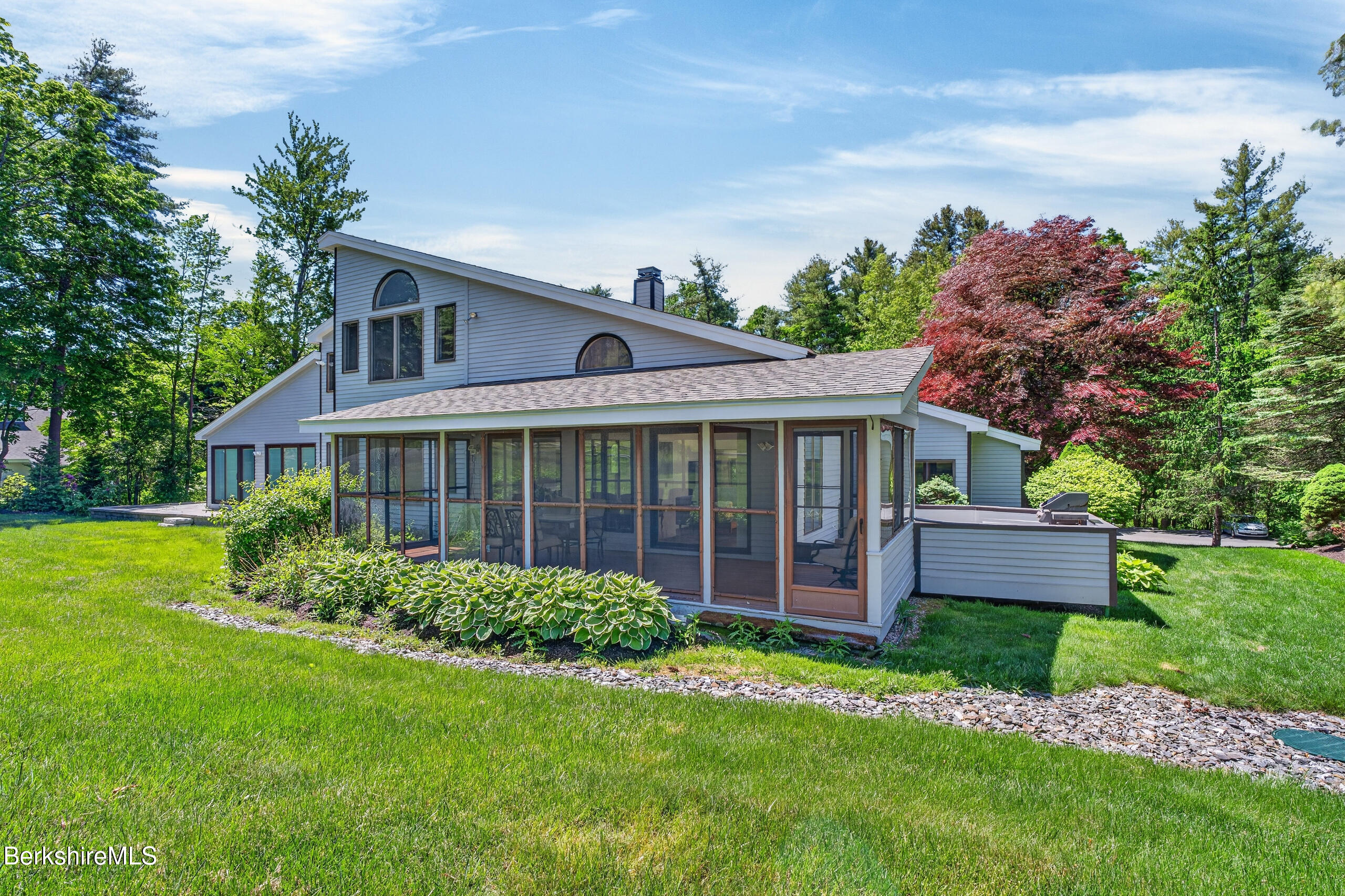 3 A Coldbrooke Dr
