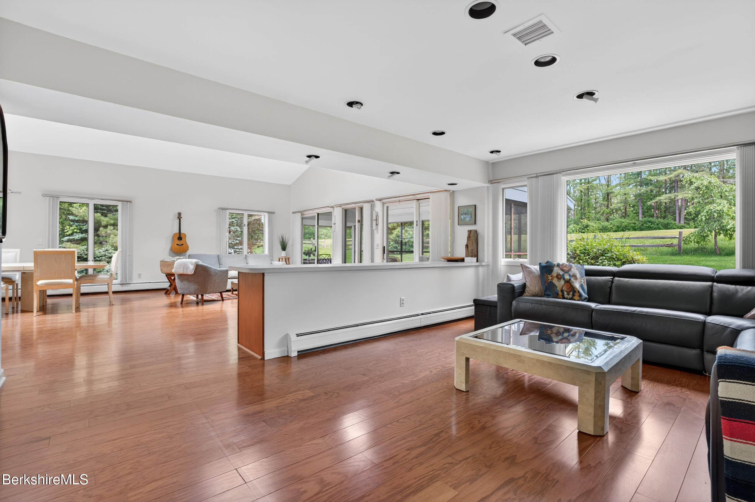 3 A Coldbrooke Dr