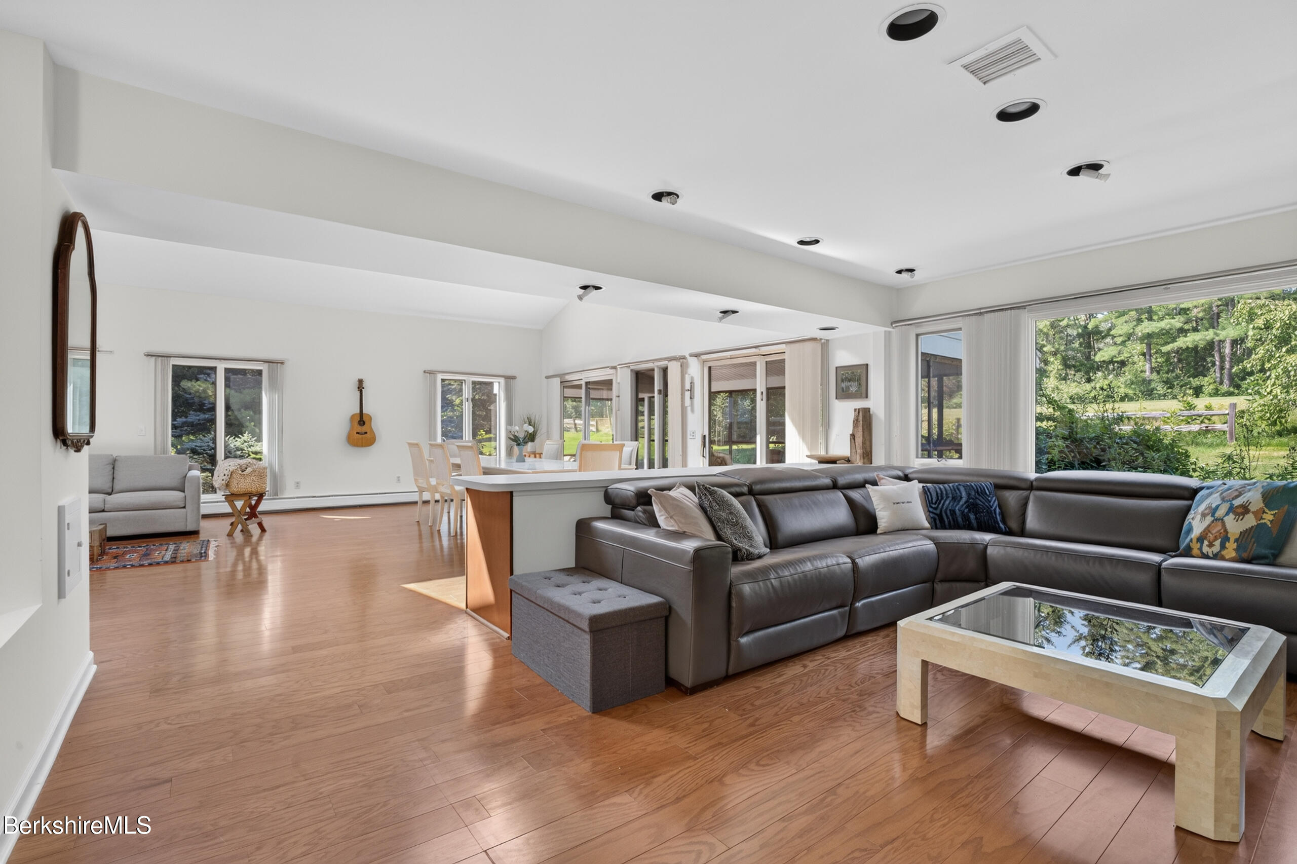 3 A Coldbrooke Dr