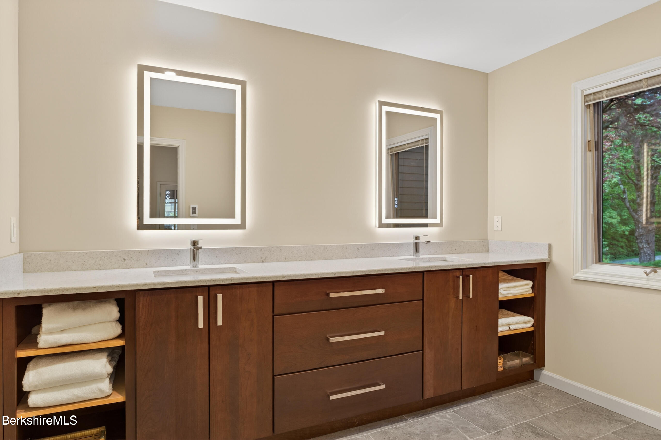 3 A Coldbrooke Dr