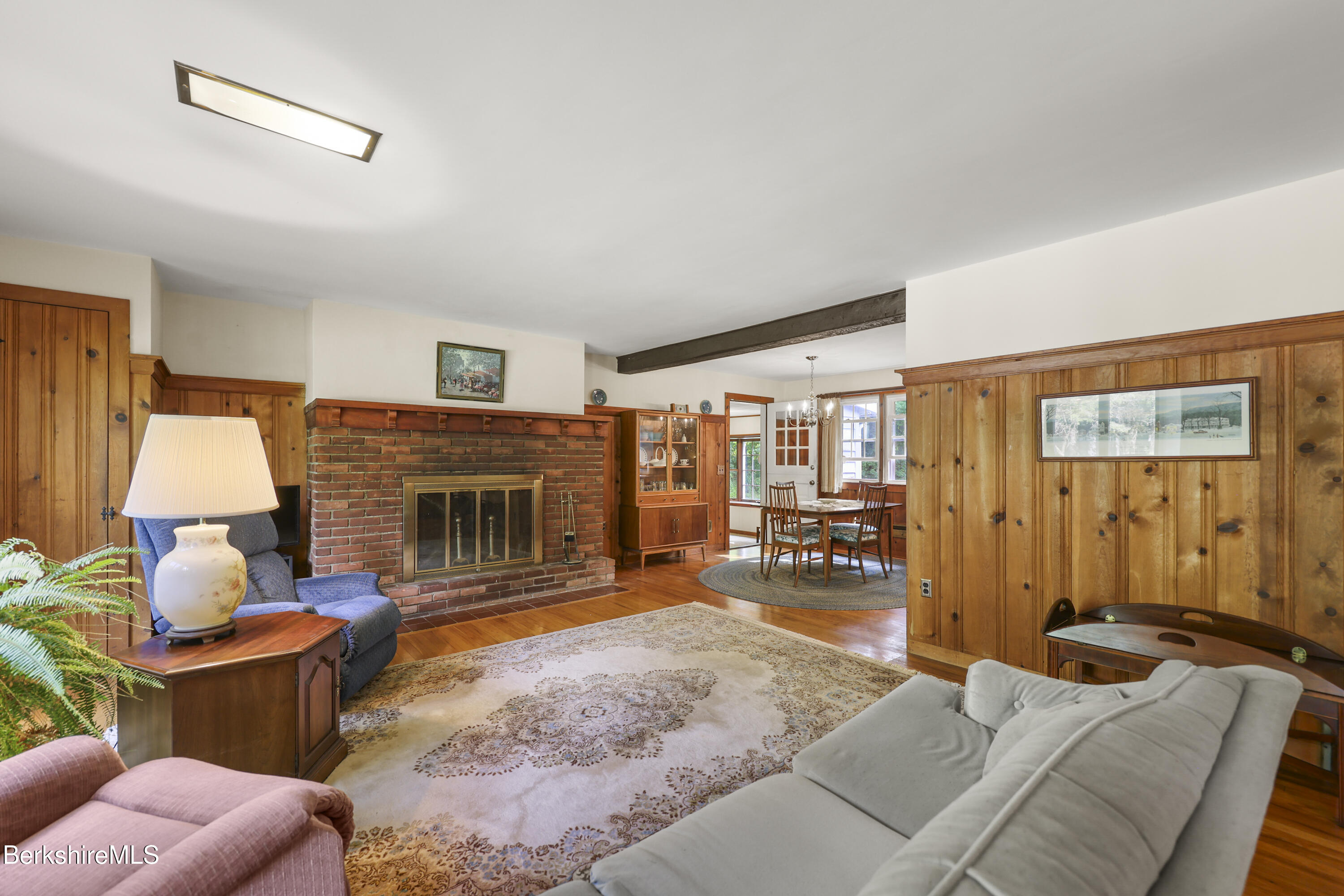 19 Kemble St