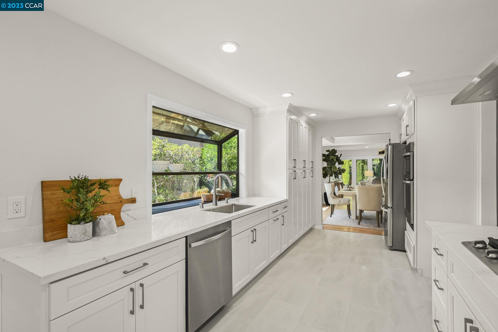 3211 Kirby Lane