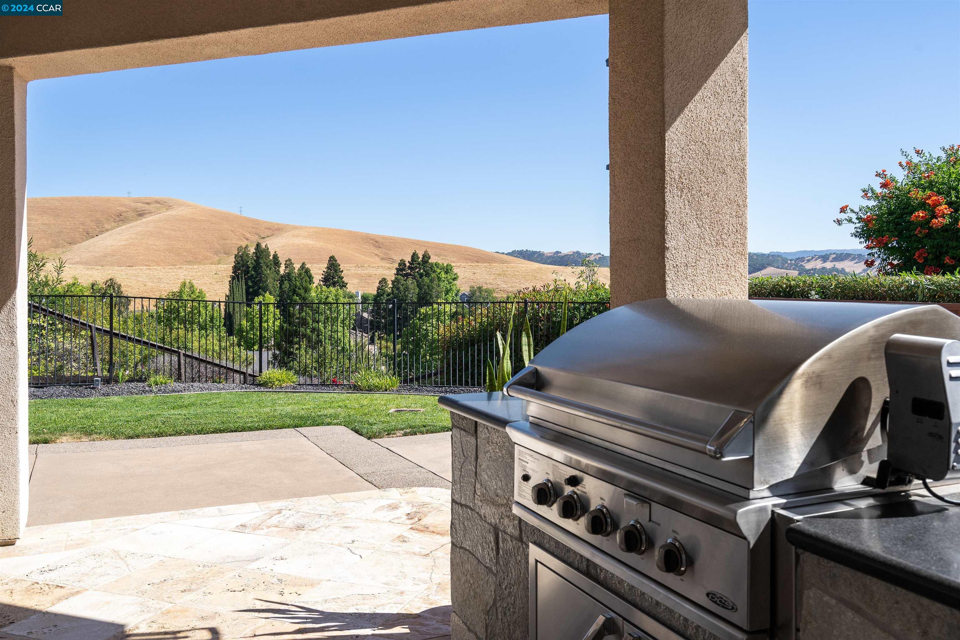 472 Silver Hollow Dr