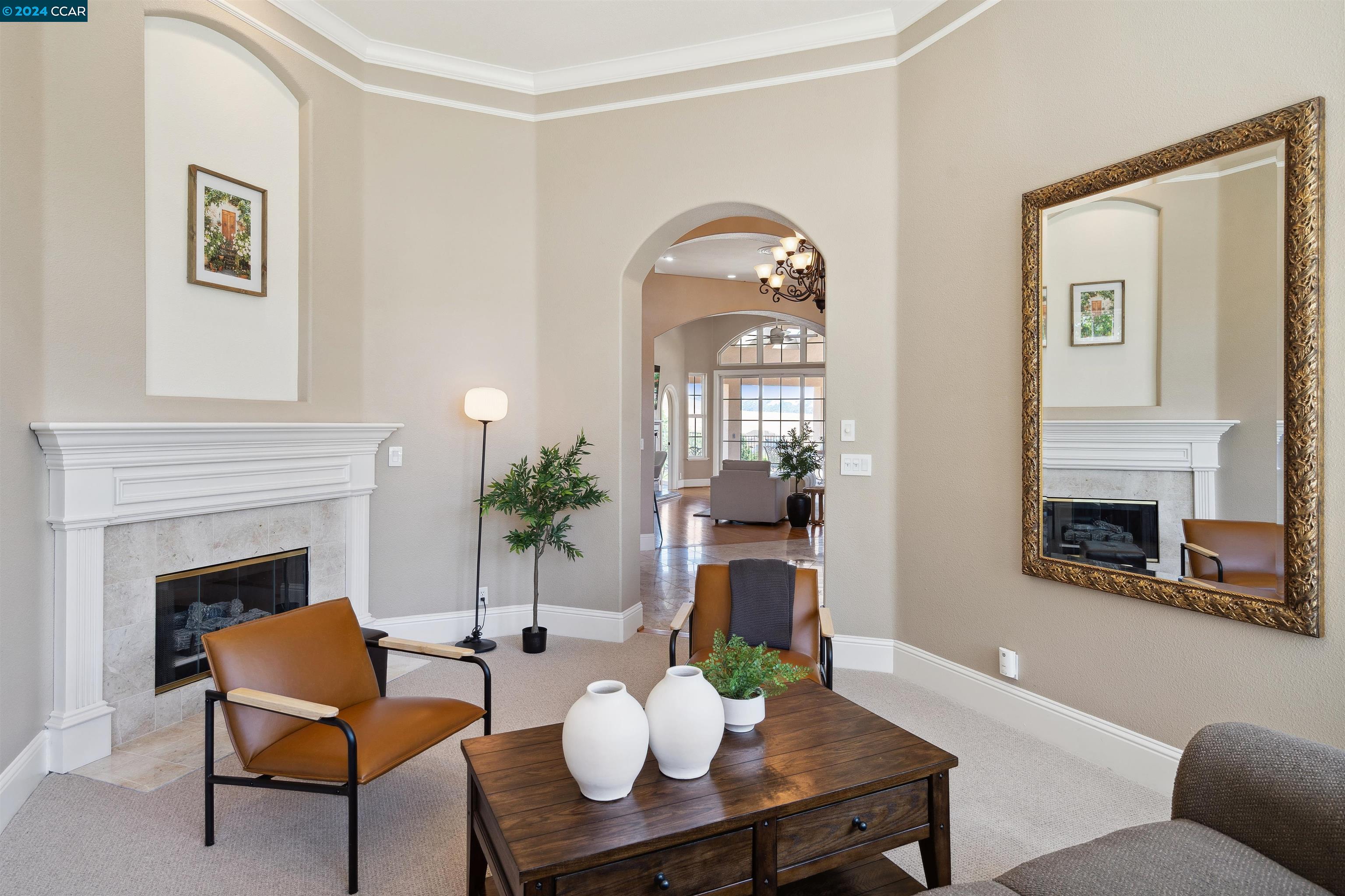 472 Silver Hollow Dr