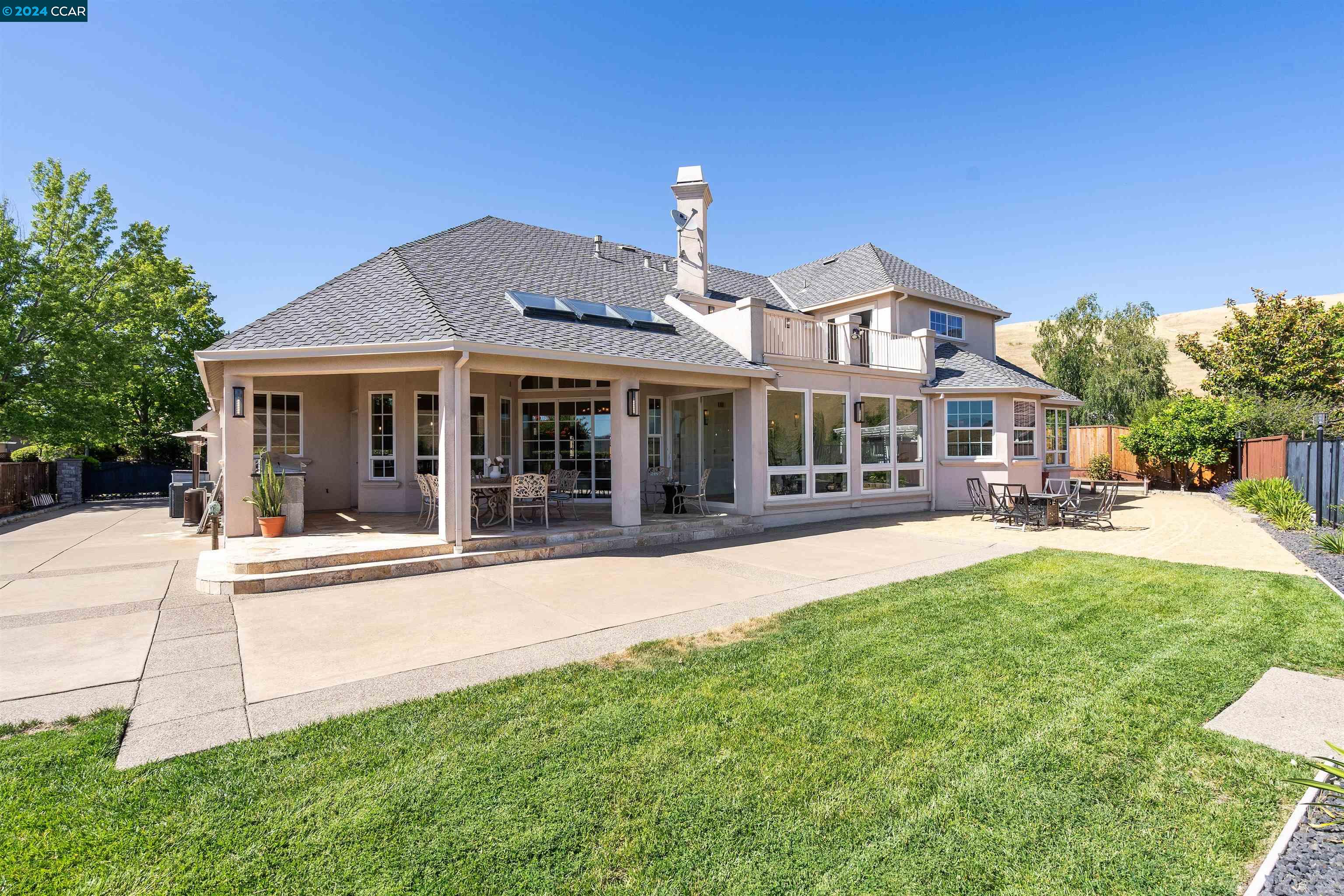 472 Silver Hollow Dr