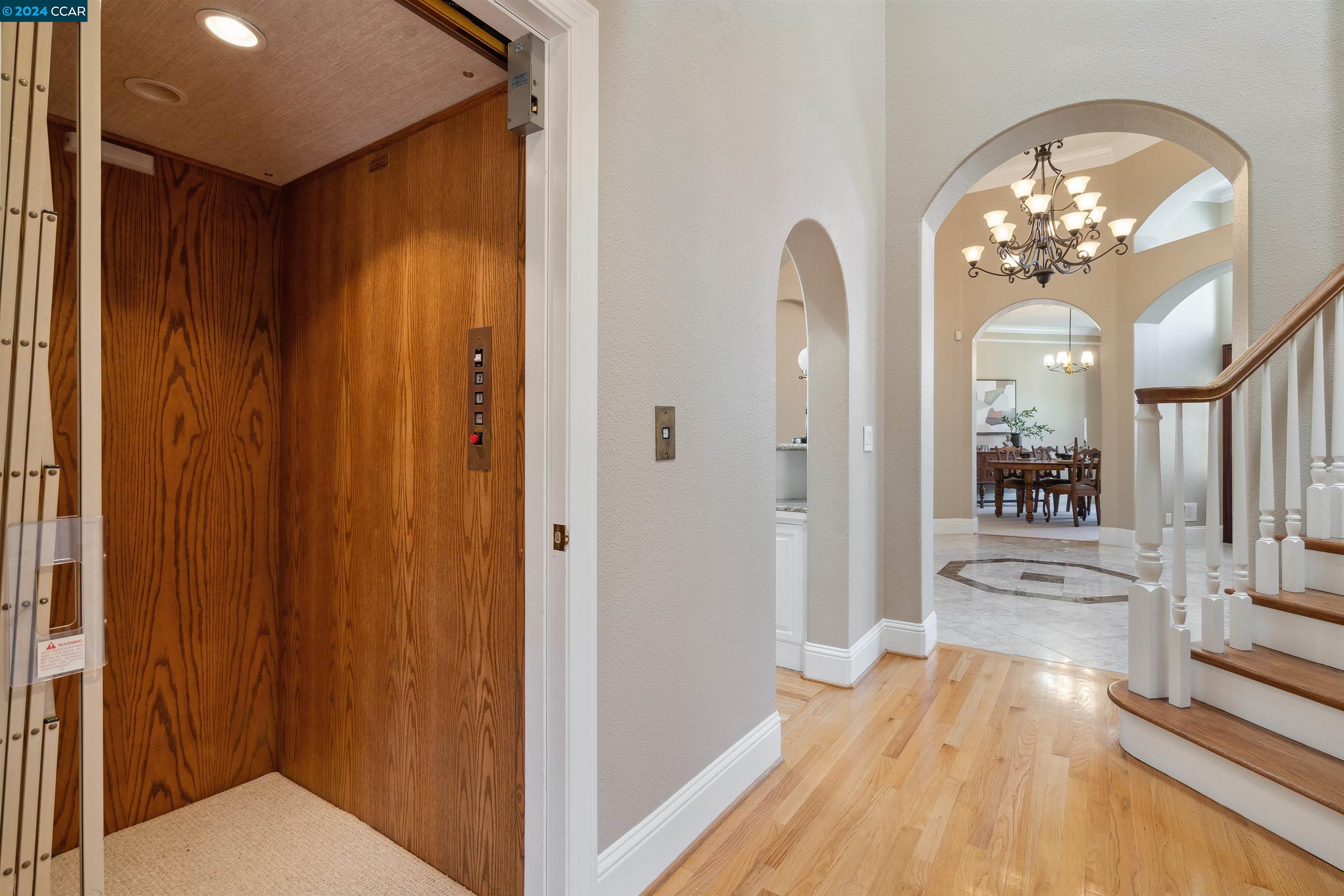 472 Silver Hollow Dr