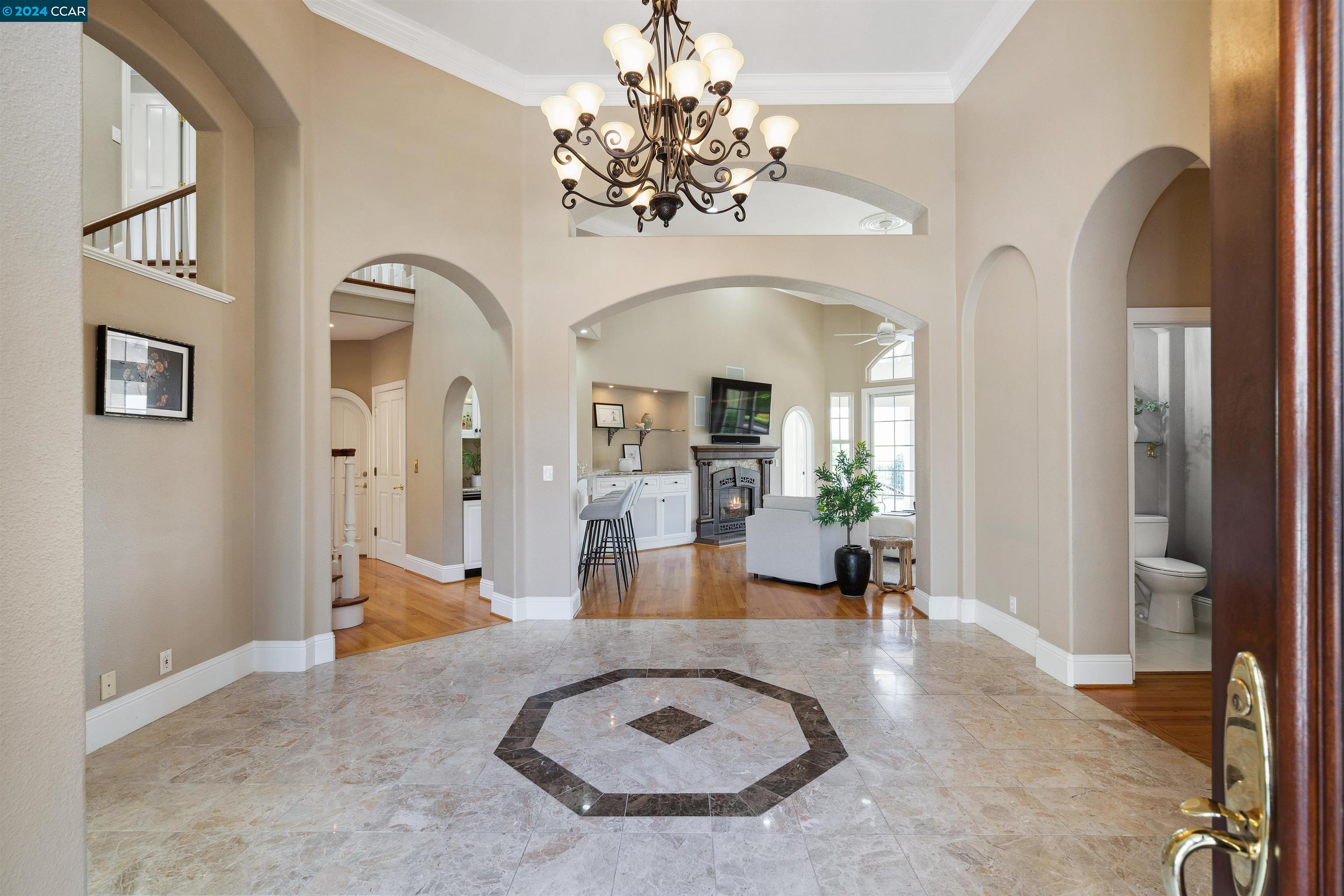 472 Silver Hollow Dr