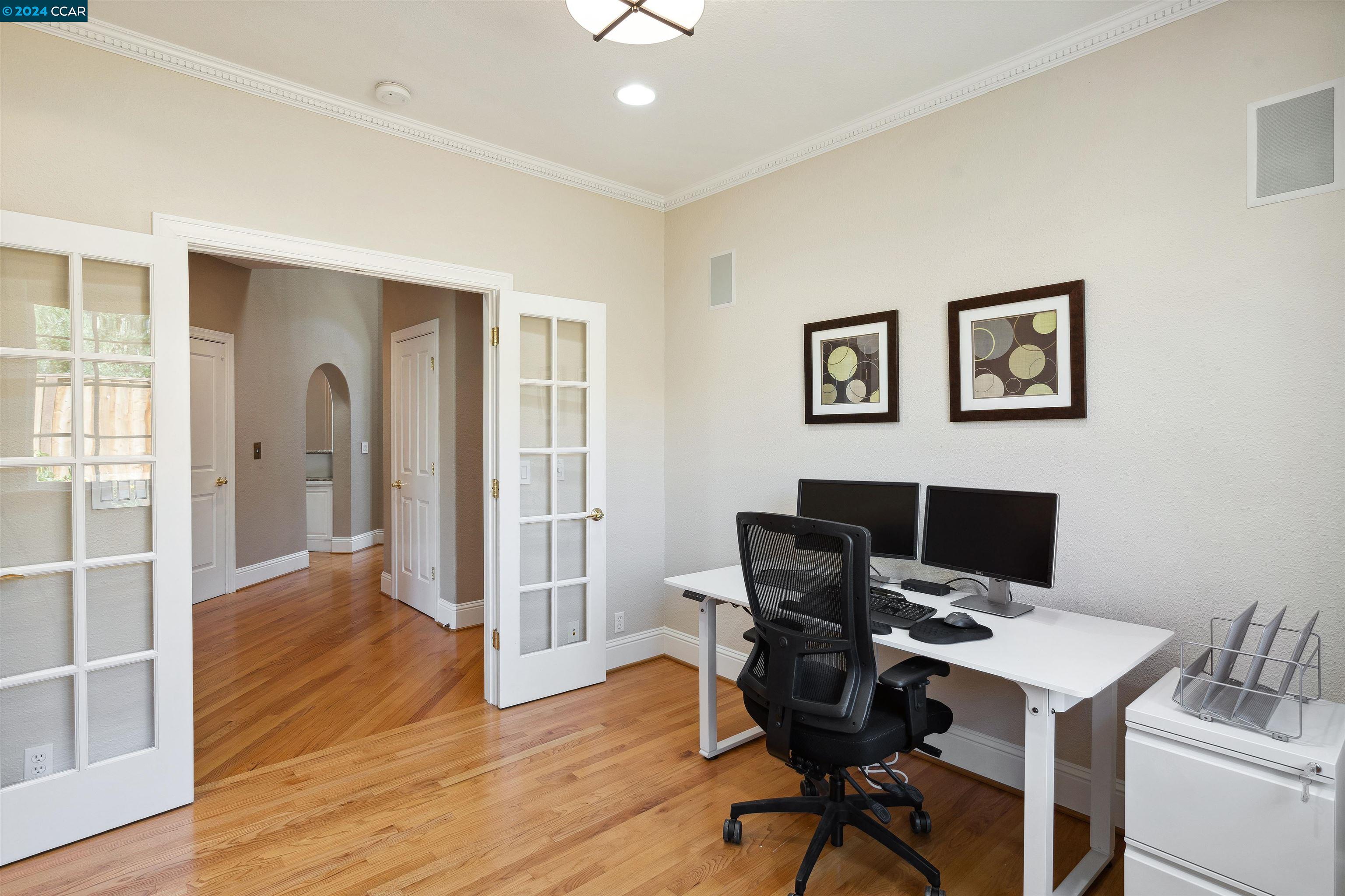 472 Silver Hollow Dr