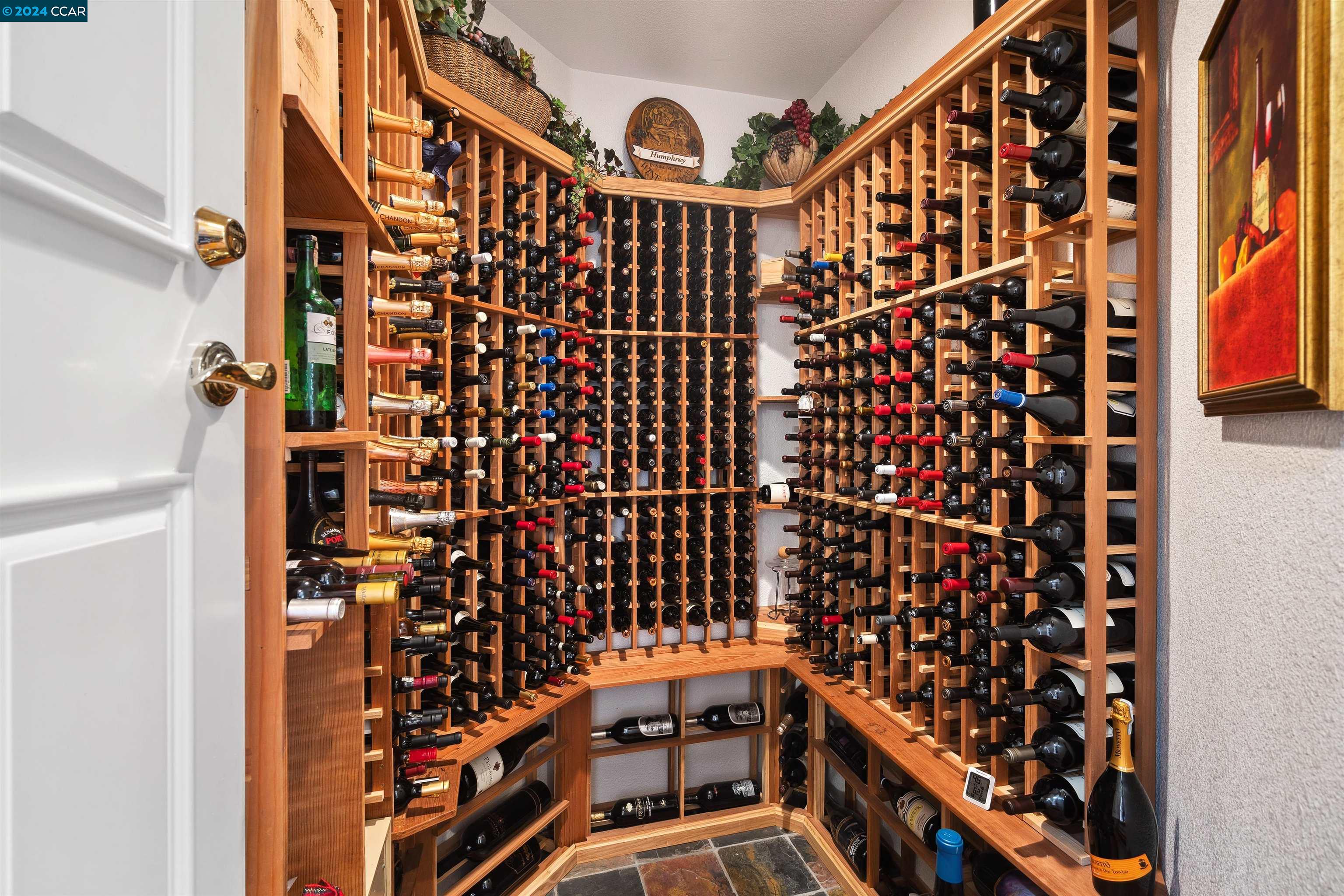 472 Silver Hollow Dr