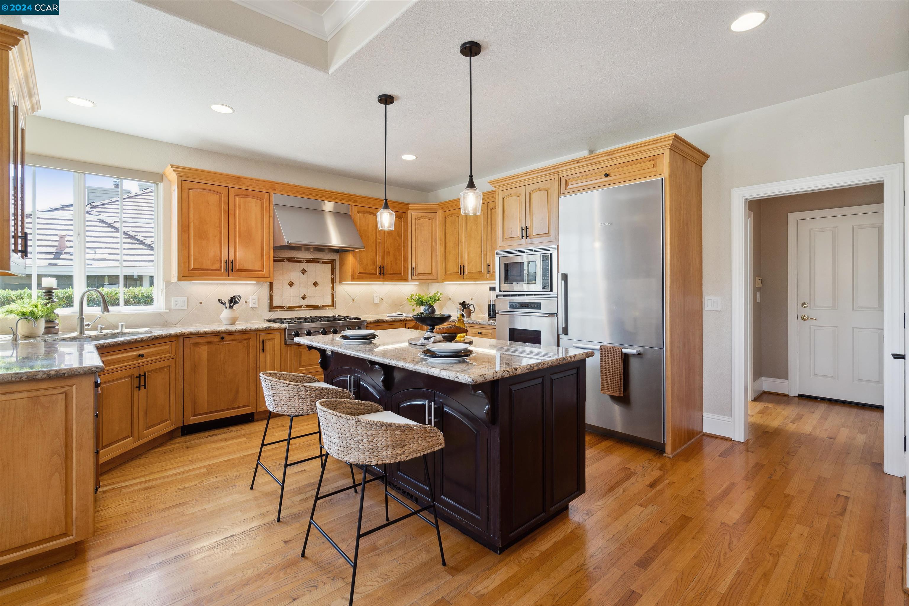 472 Silver Hollow Dr