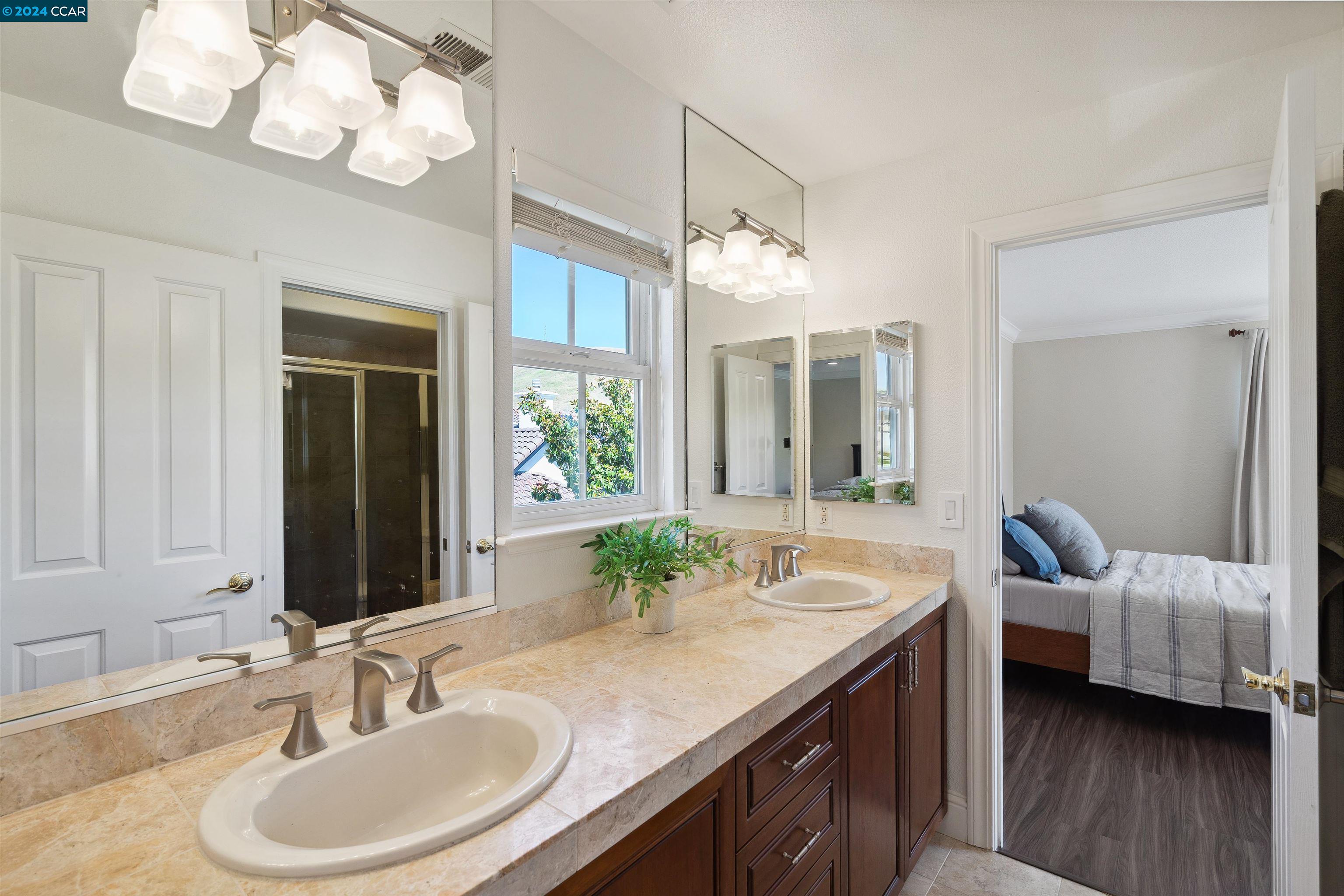 472 Silver Hollow Dr