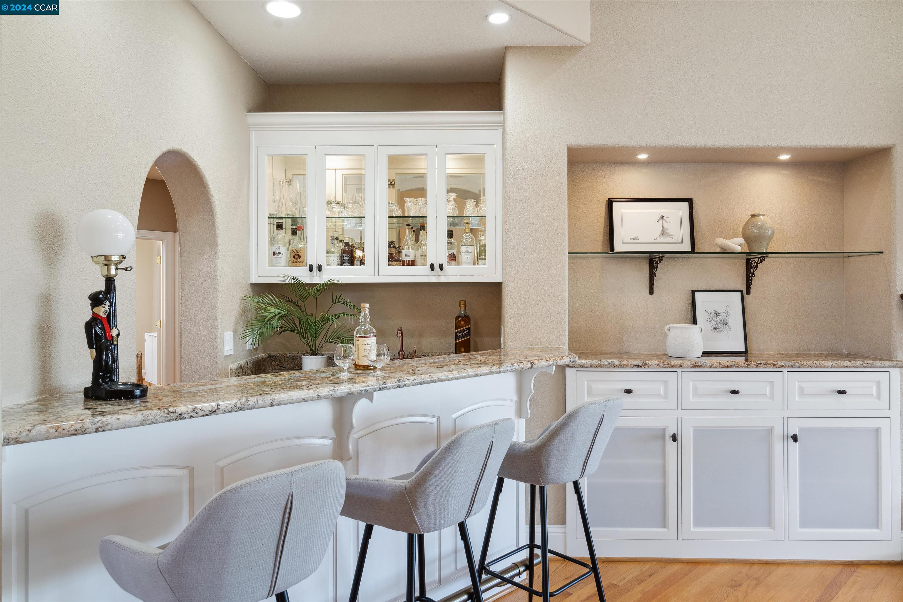 472 Silver Hollow Dr