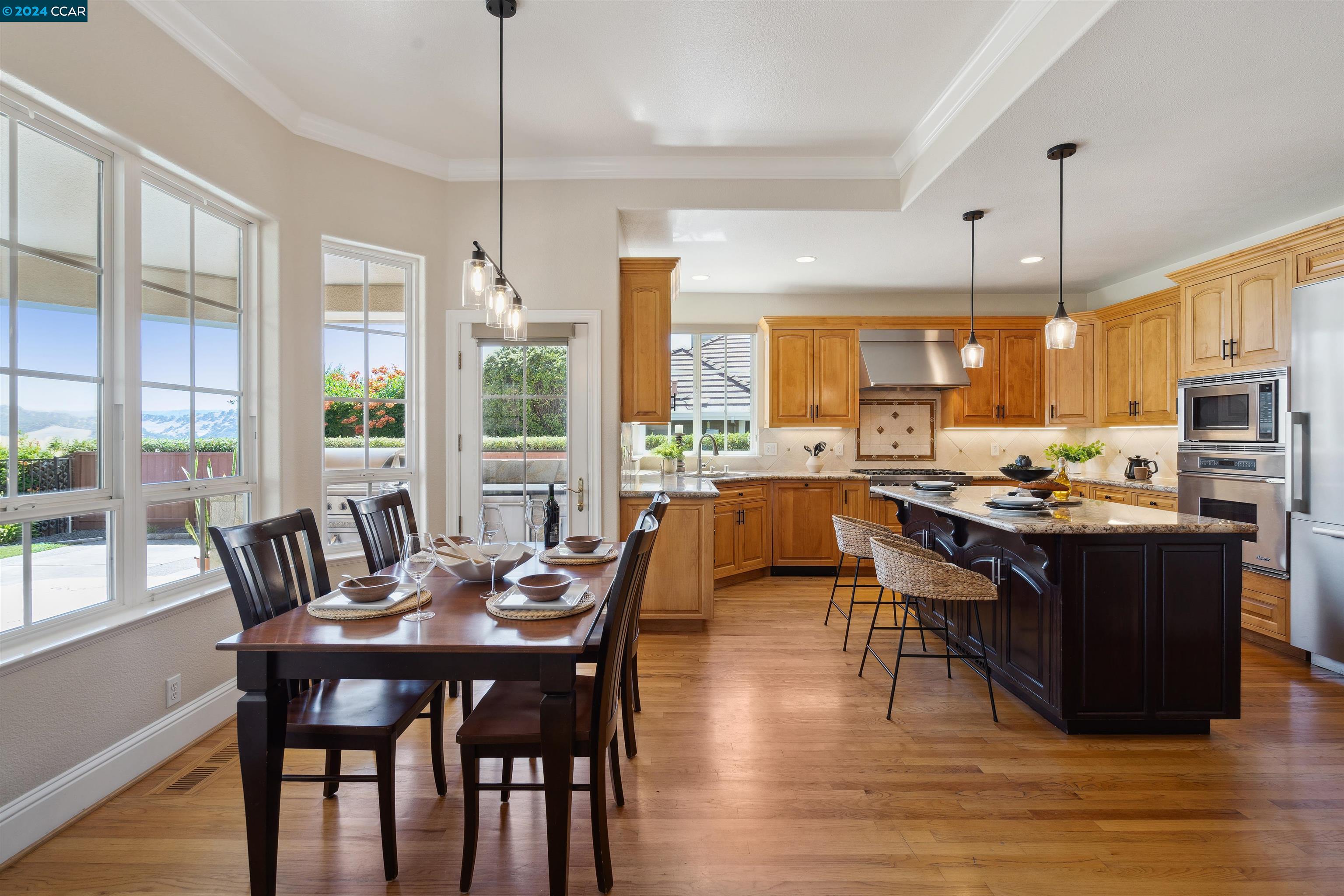 472 Silver Hollow Dr