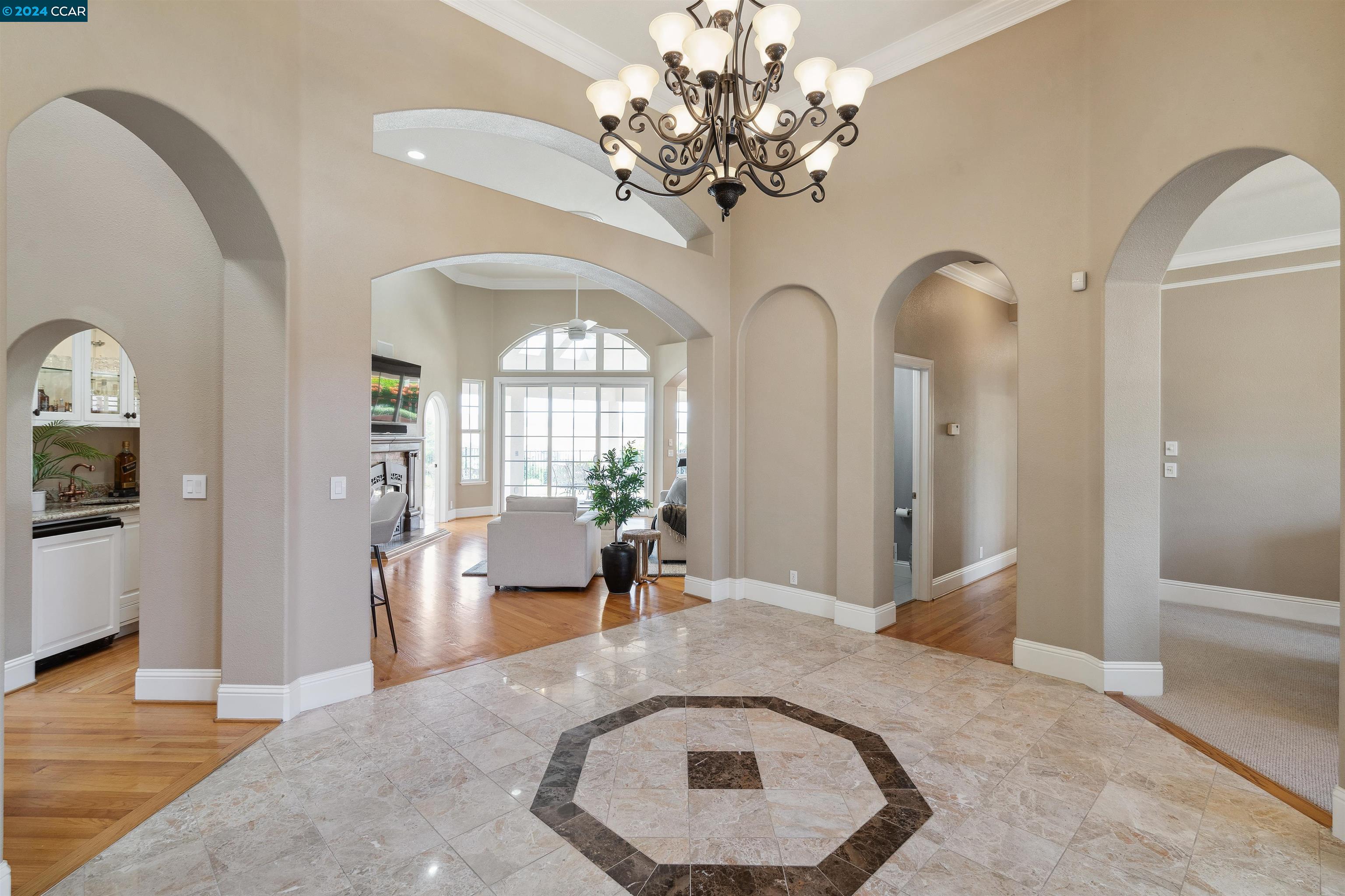 472 Silver Hollow Dr