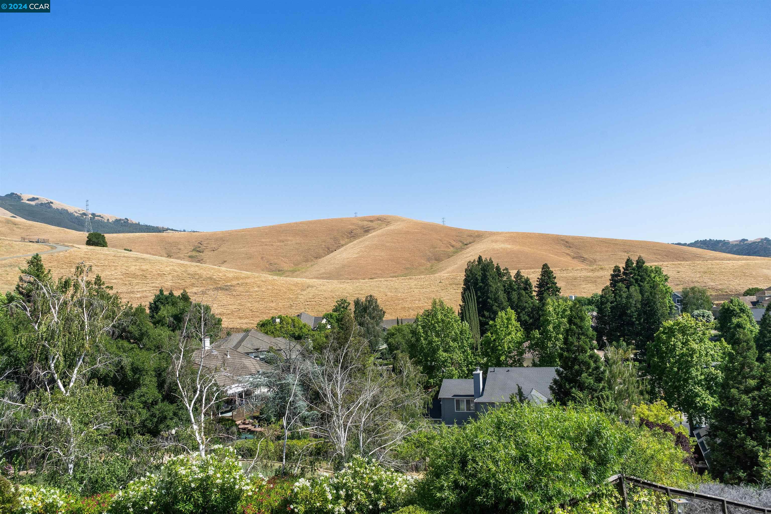 472 Silver Hollow Dr