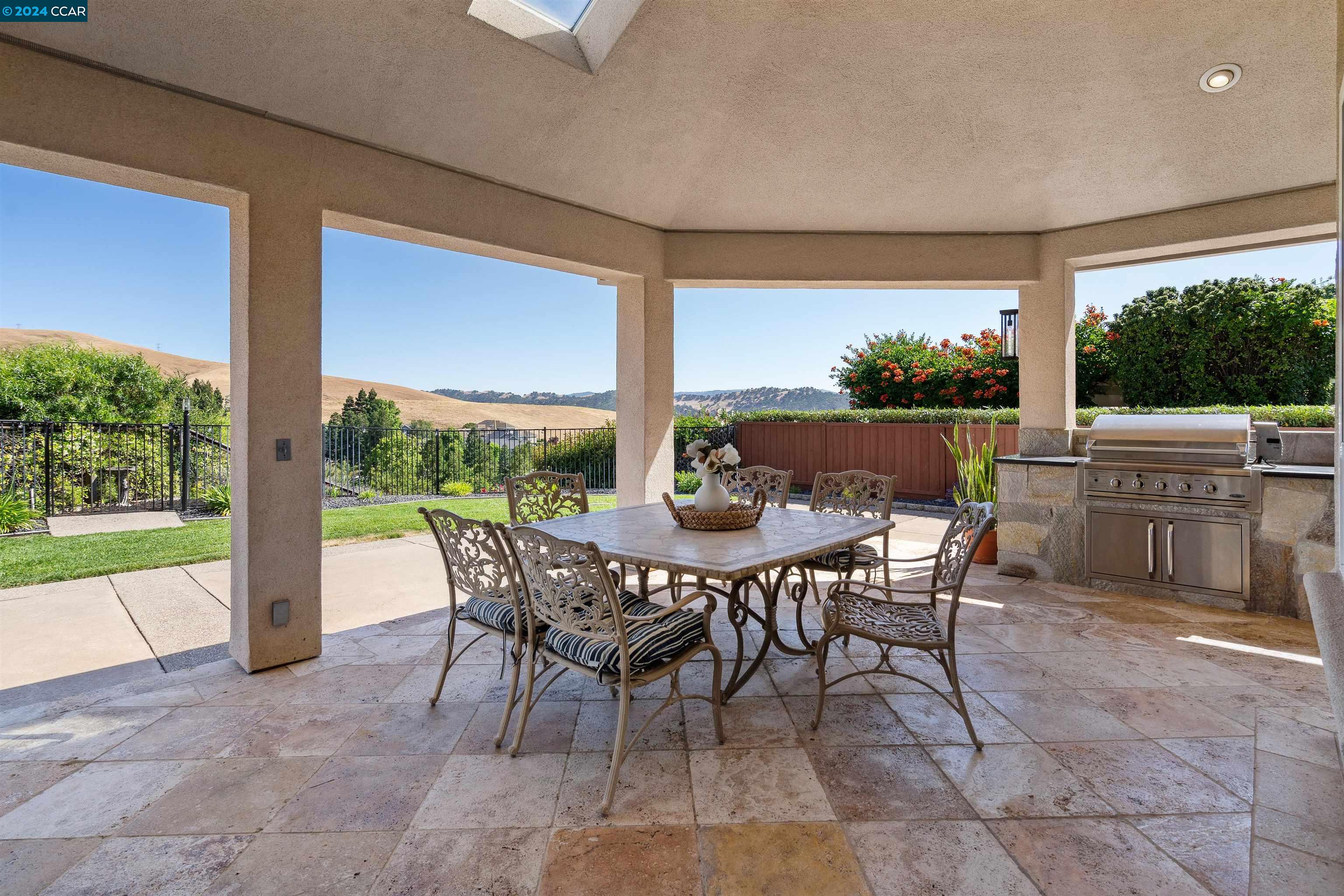 472 Silver Hollow Dr