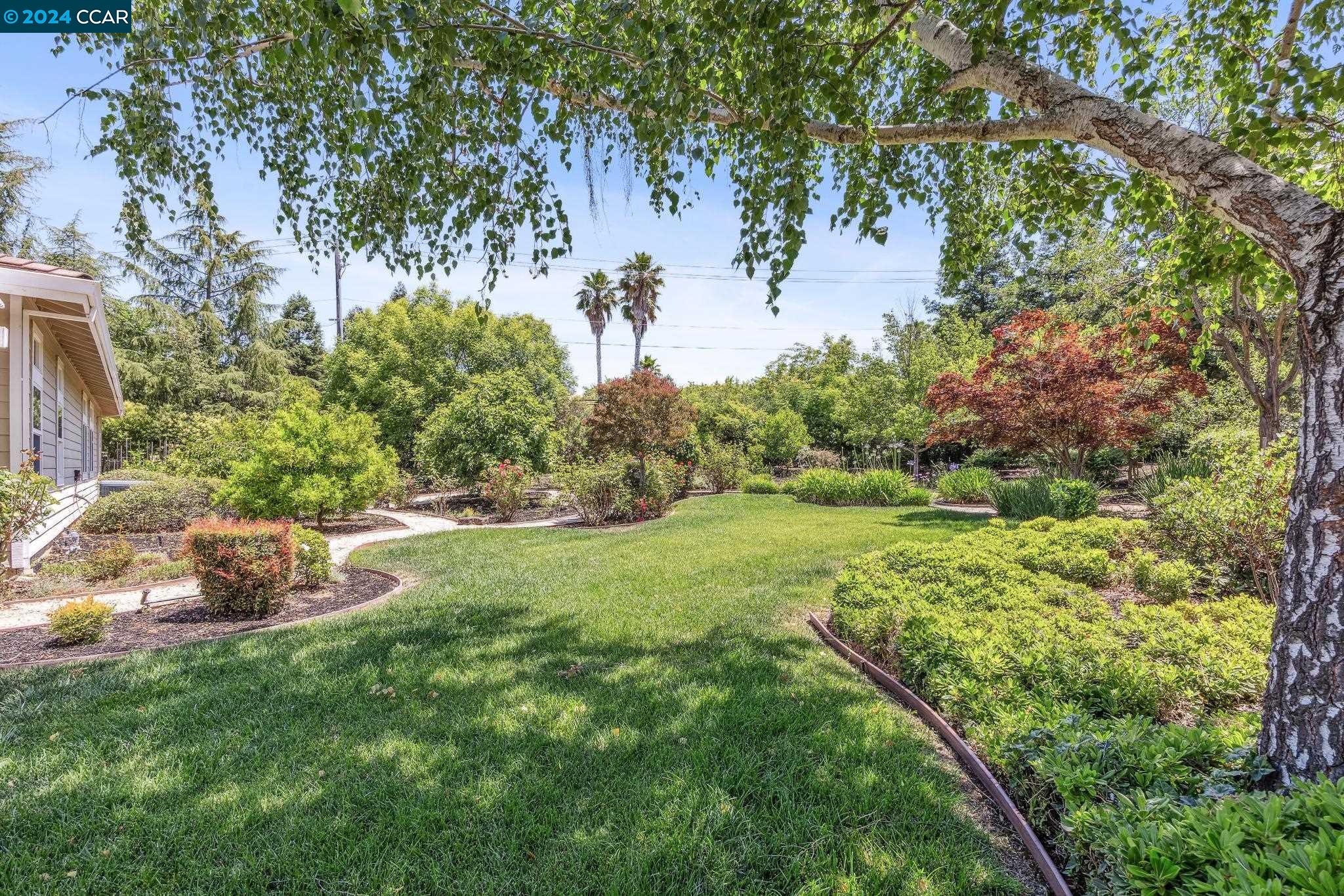 3686 Oak Creek Court