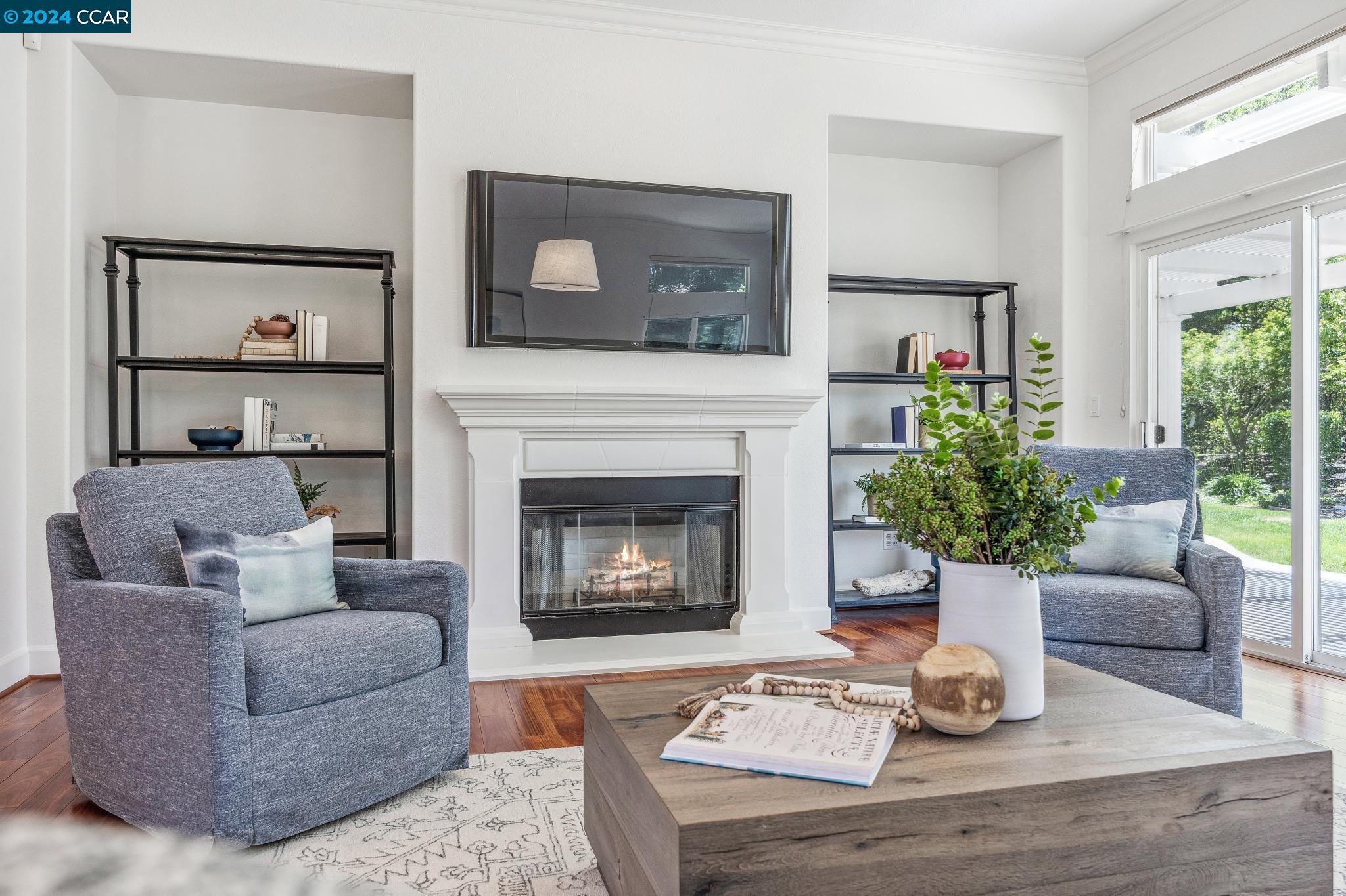 3686 Oak Creek Court