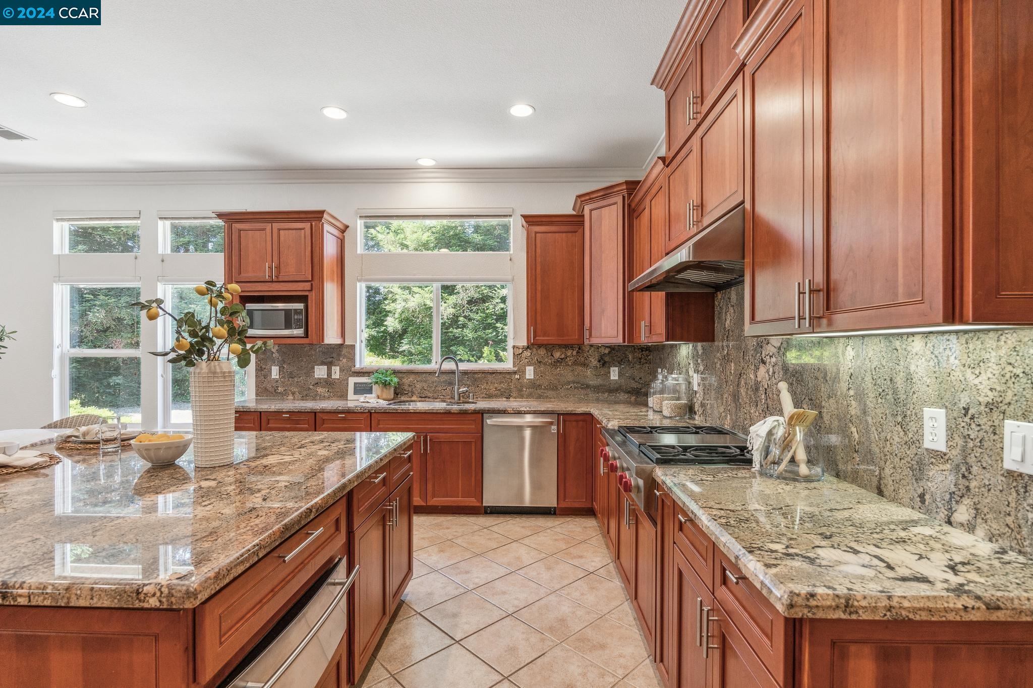 3686 Oak Creek Court