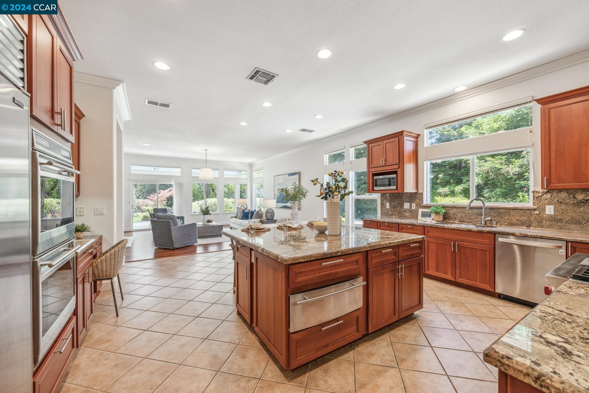 3686 Oak Creek Court