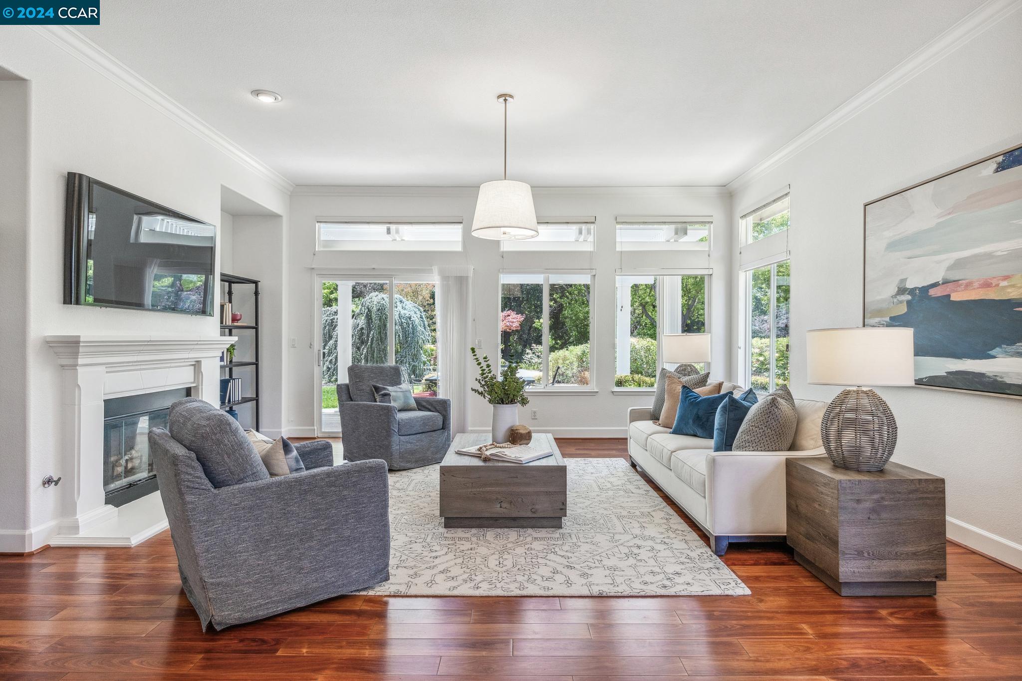 3686 Oak Creek Court