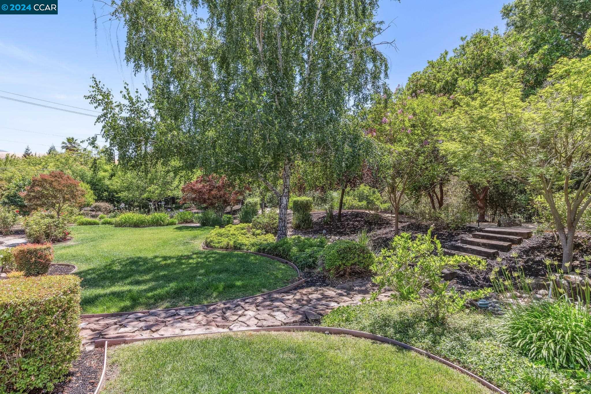 3686 Oak Creek Court