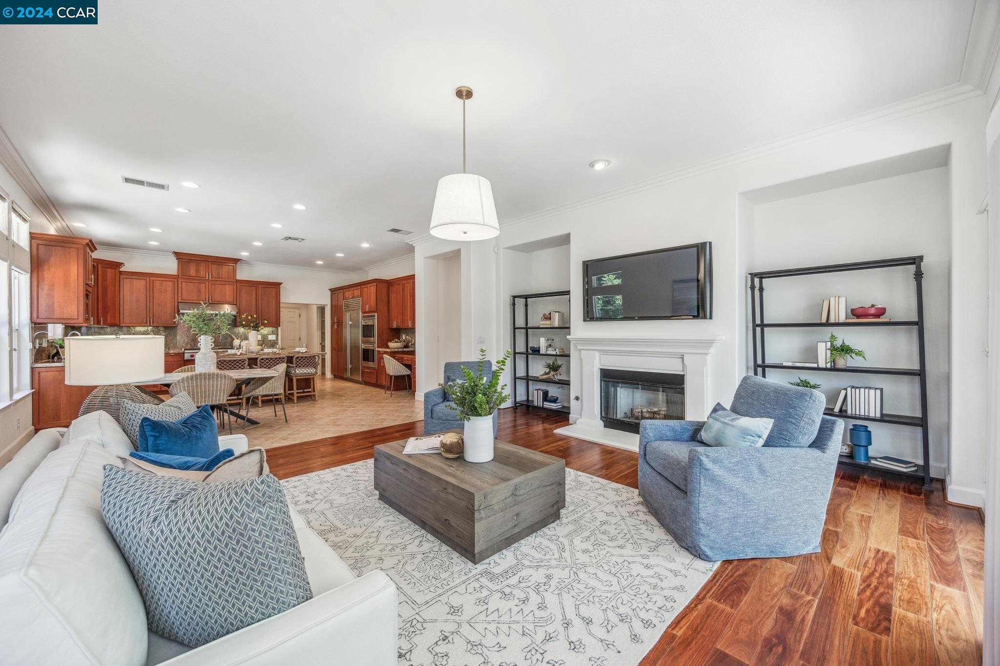 3686 Oak Creek Court