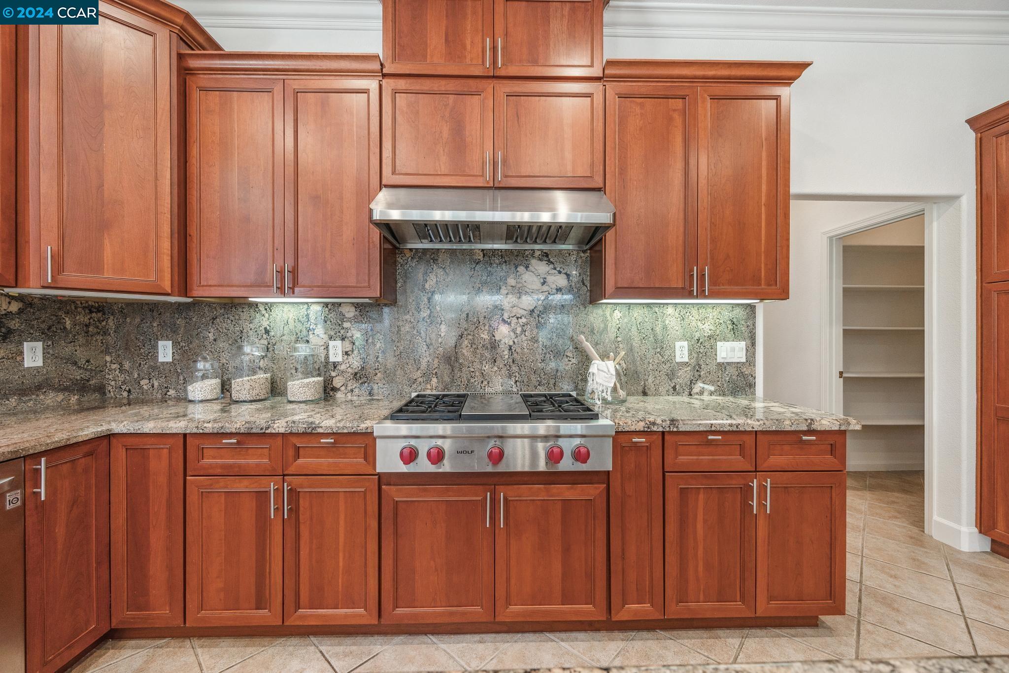 3686 Oak Creek Court