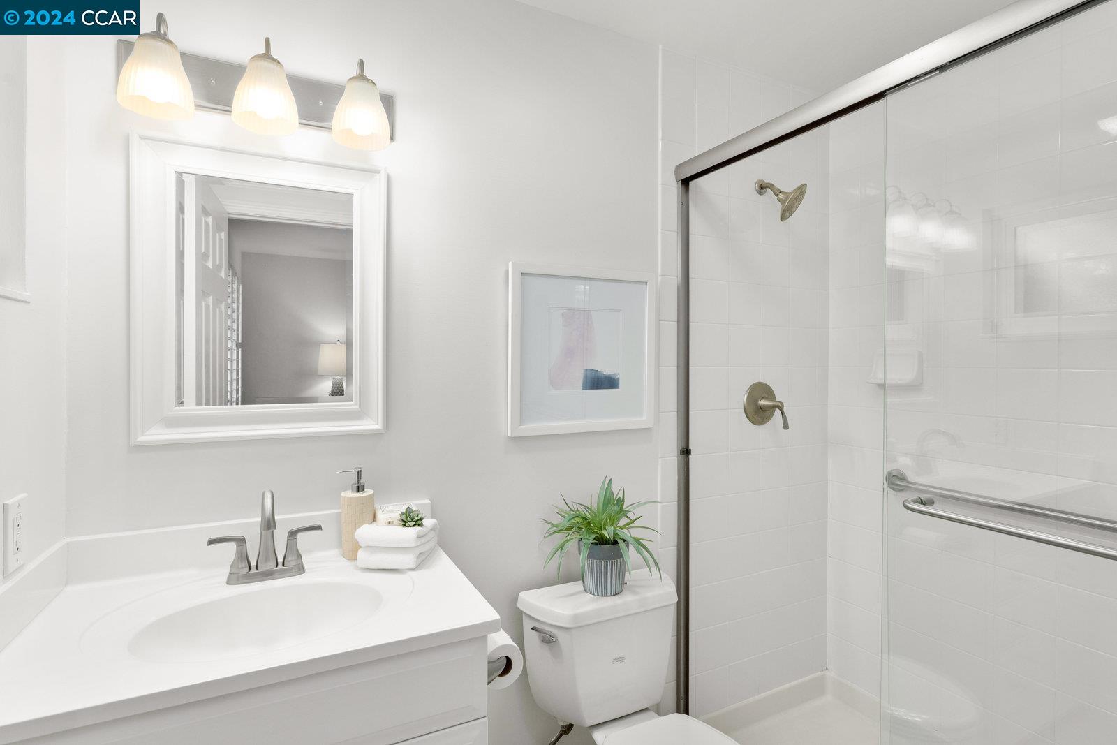 2816 Bollinger Canyon Rd