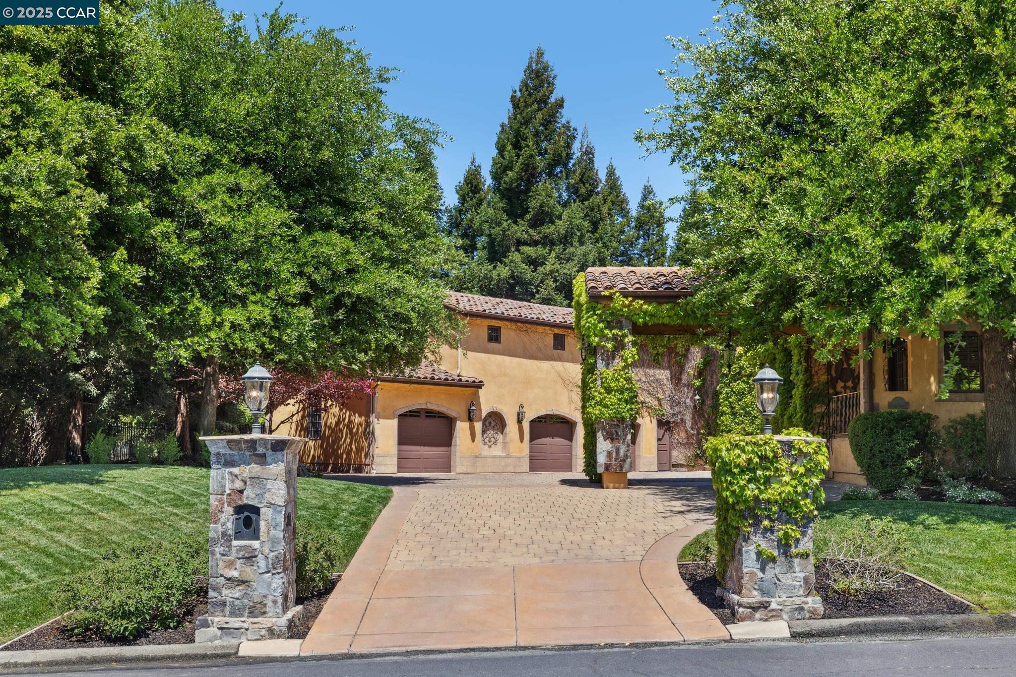 3711 Northgate Woods Court