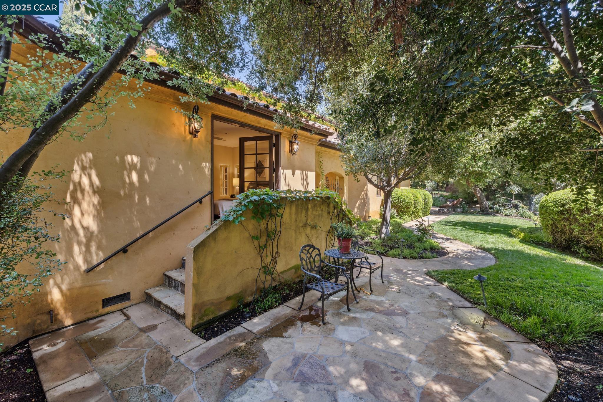 3711 Northgate Woods Court