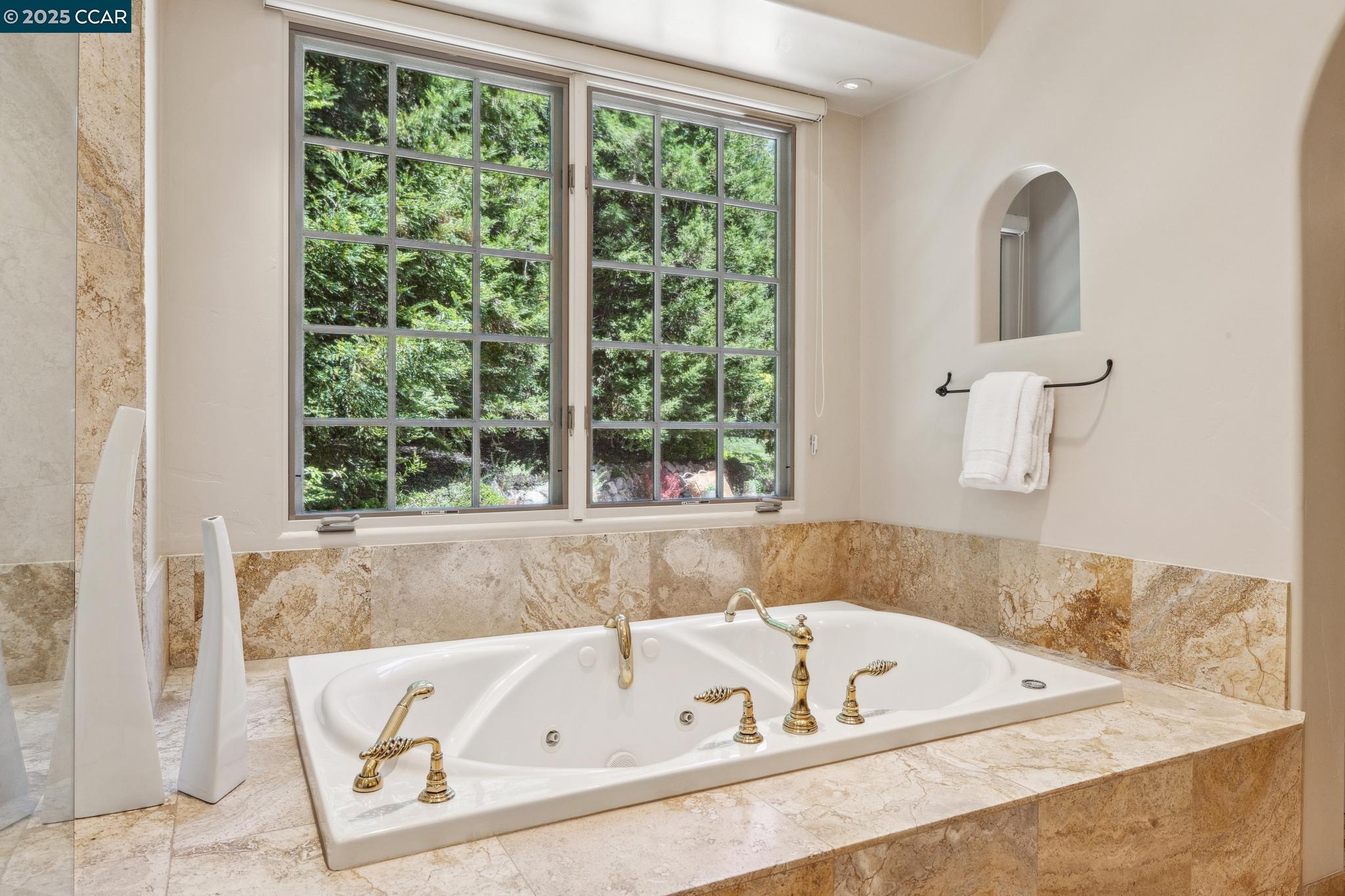 3711 Northgate Woods Court