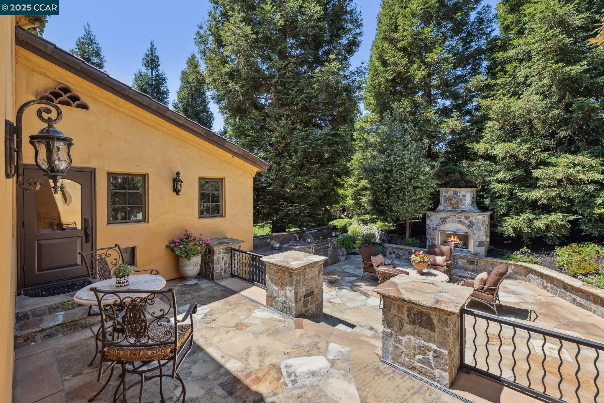 3711 Northgate Woods Court