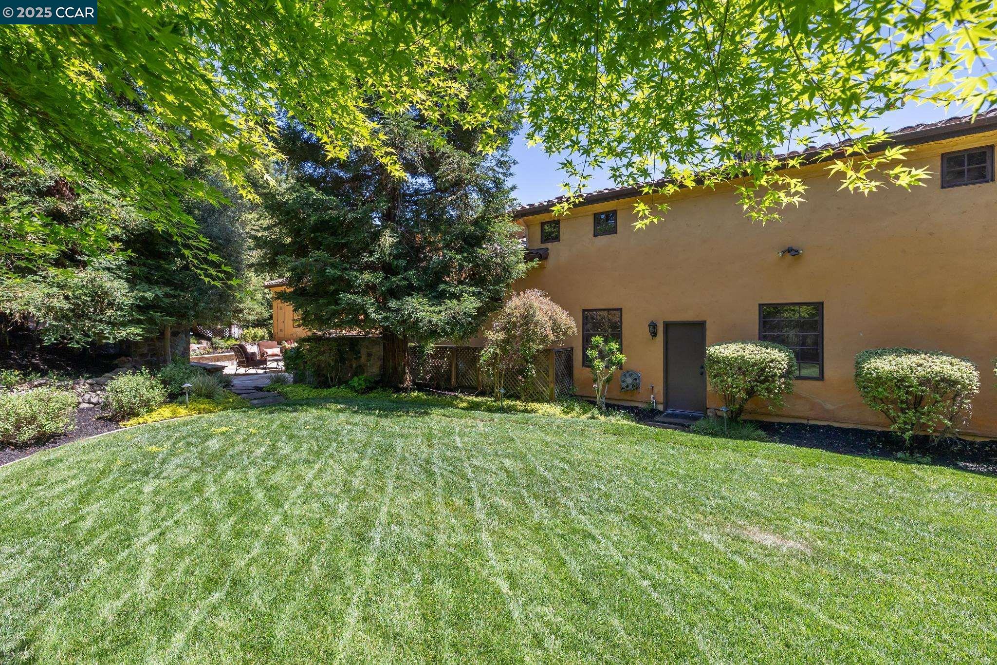 3711 Northgate Woods Court