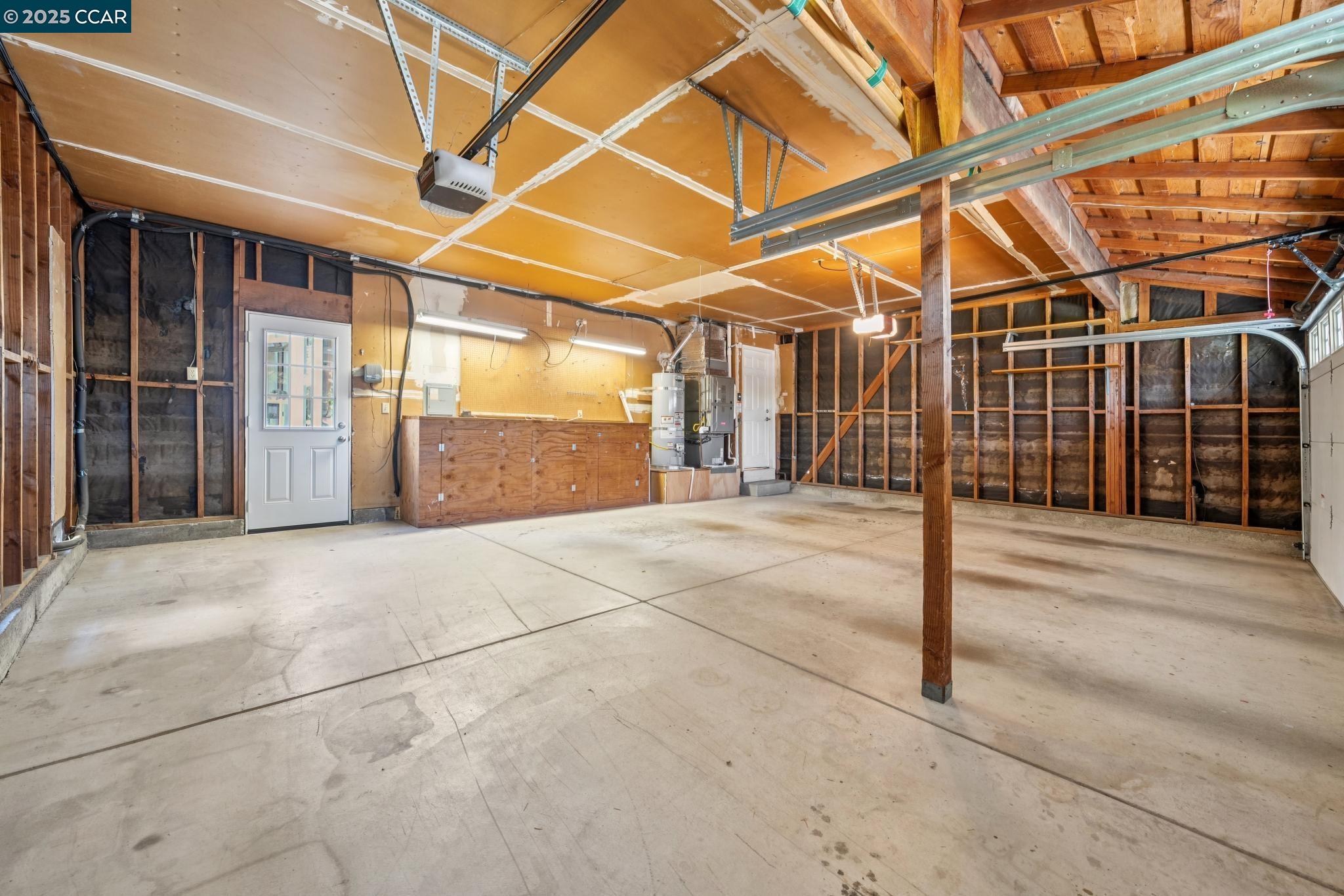 3245 Newport Court
