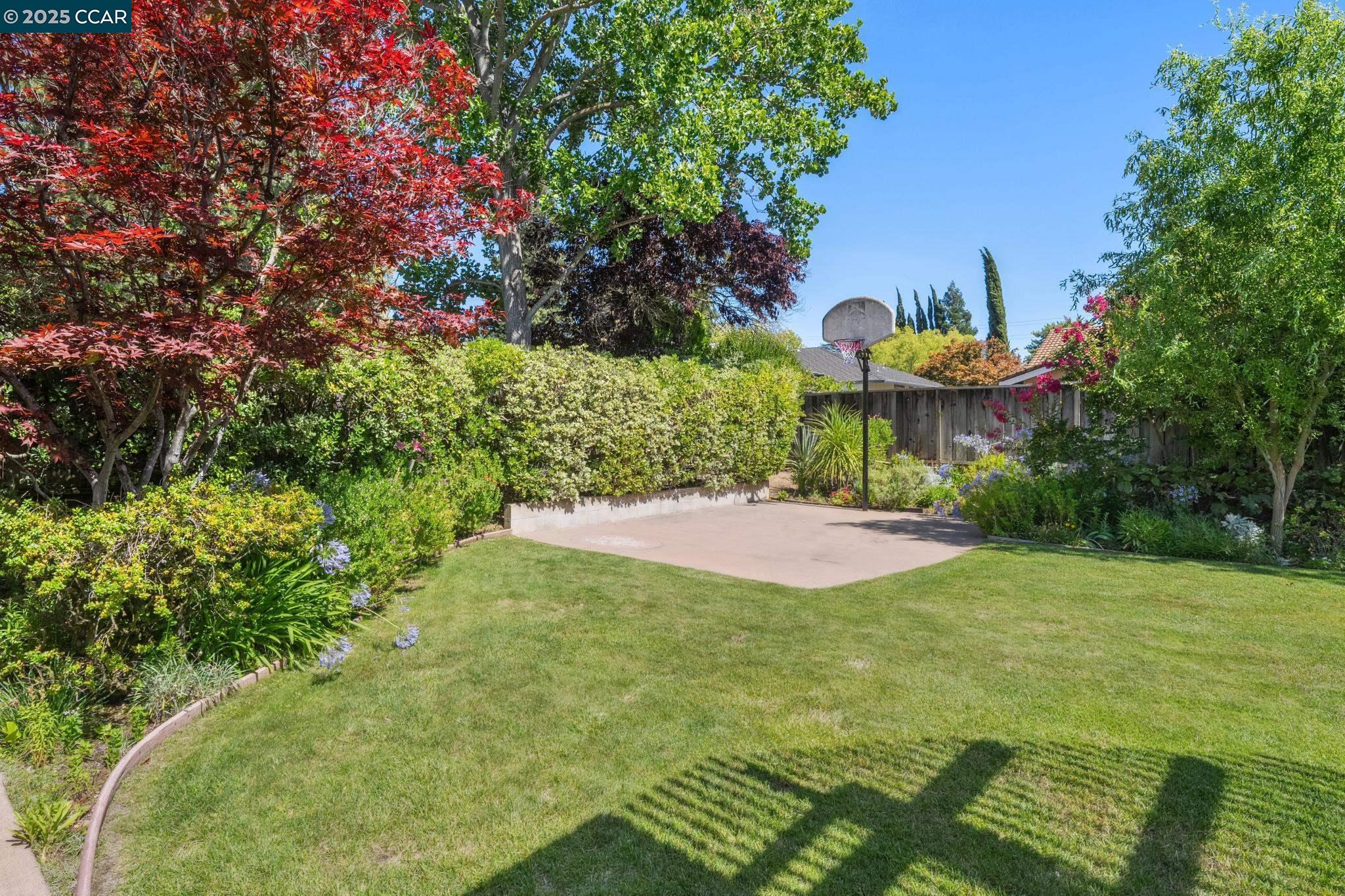 3245 Newport Court