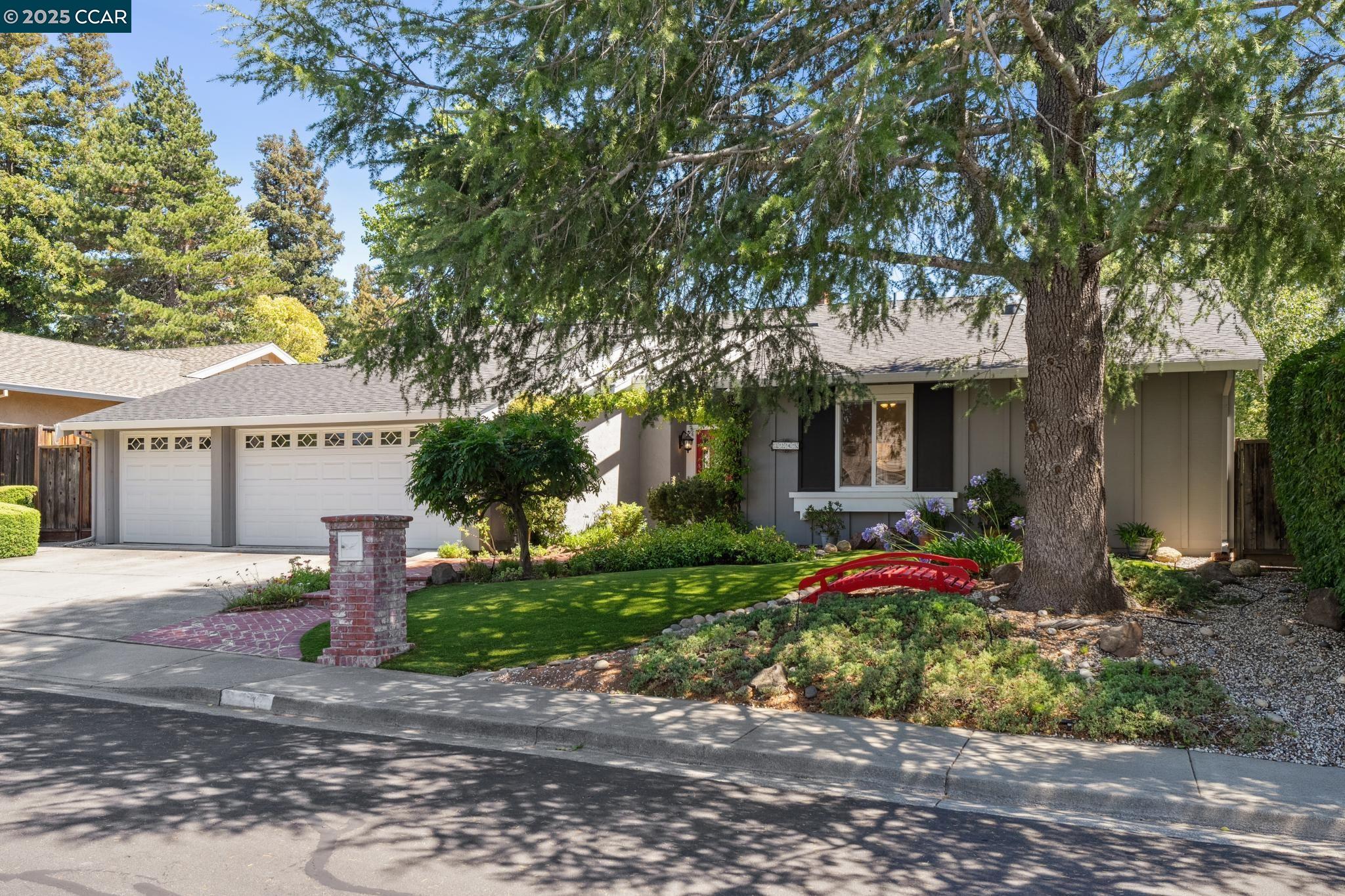 3245 Newport Court